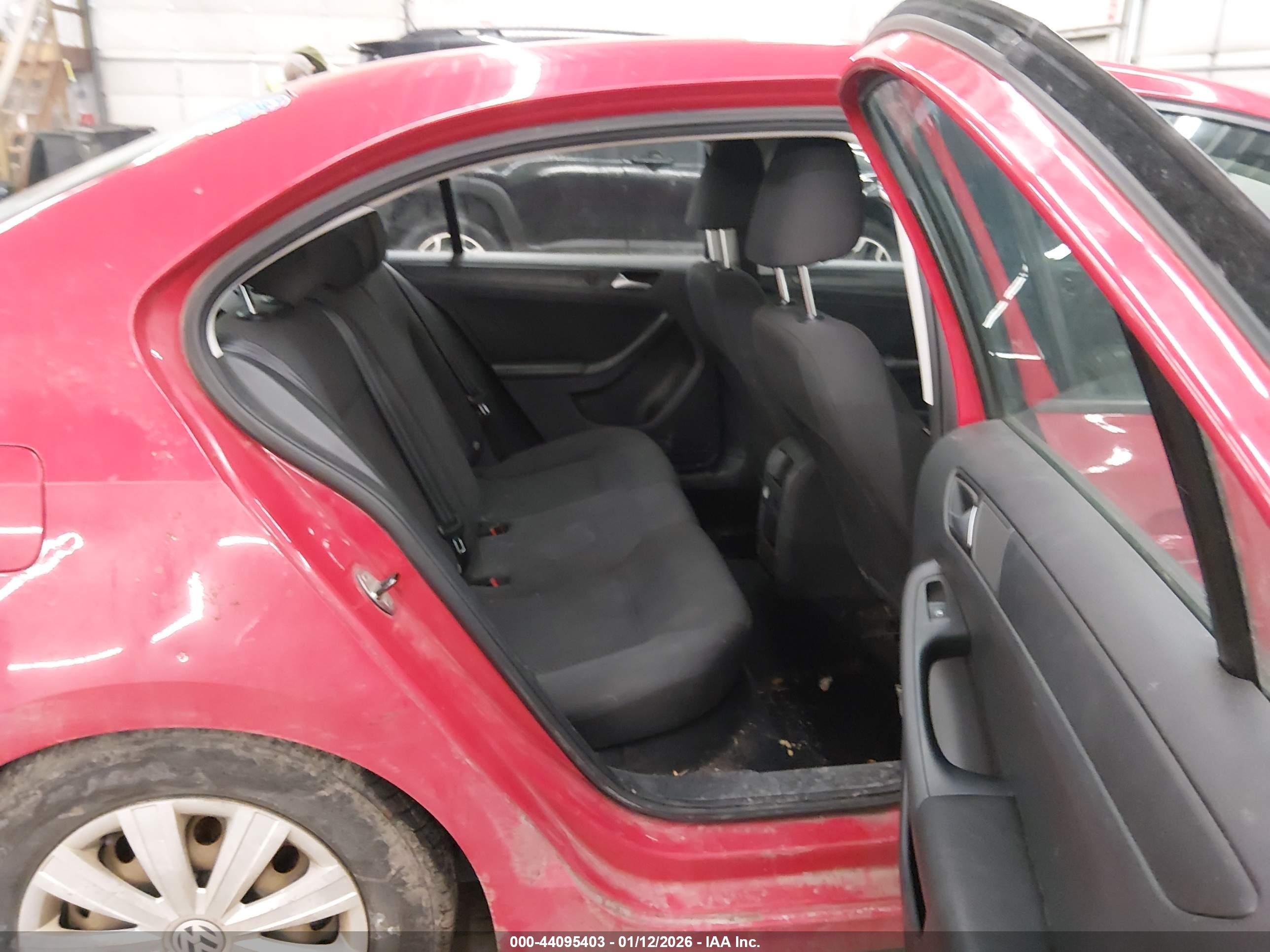VOLKSWAGEN JETTA image 8