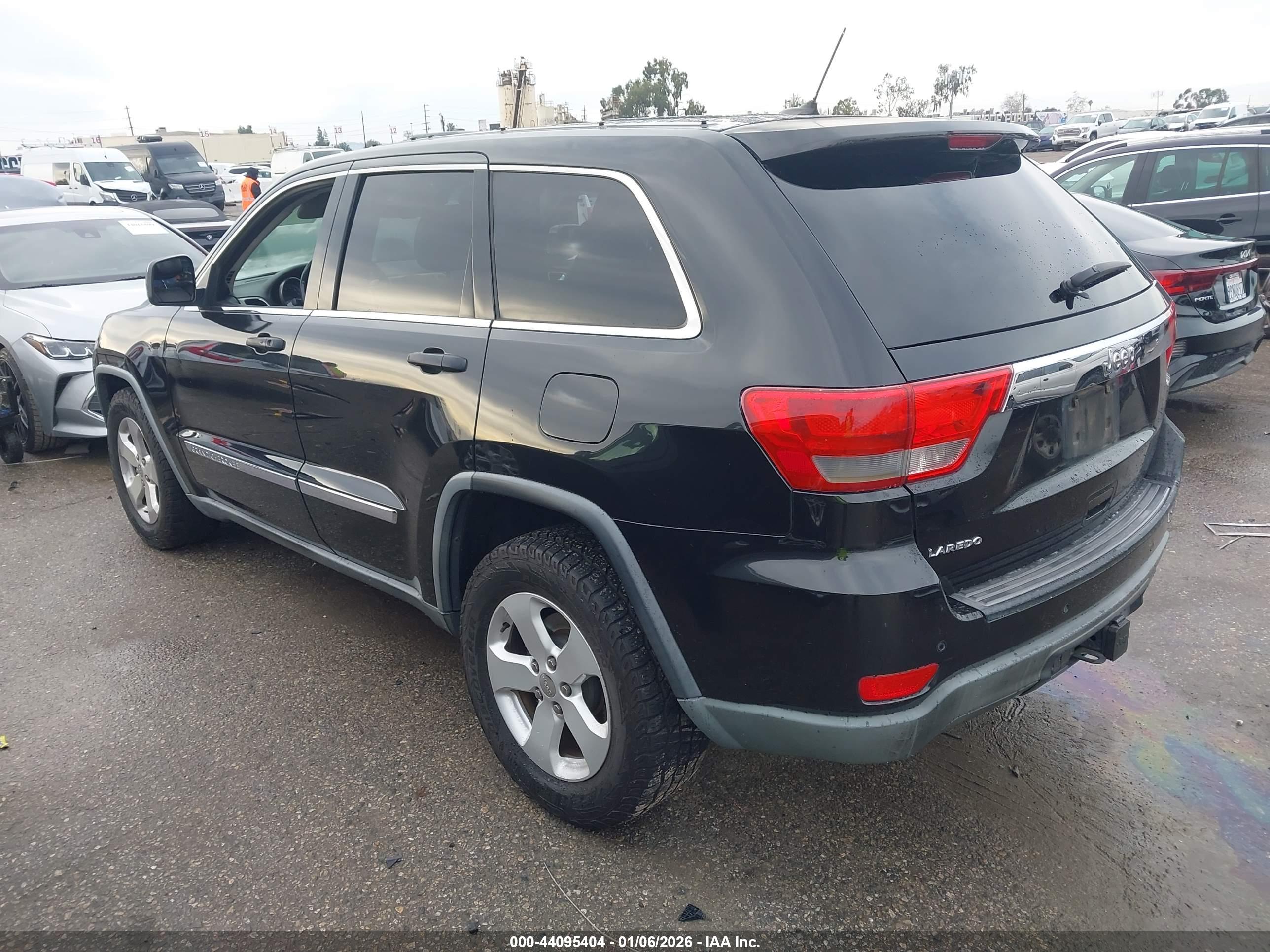 JEEP GRAND image 3