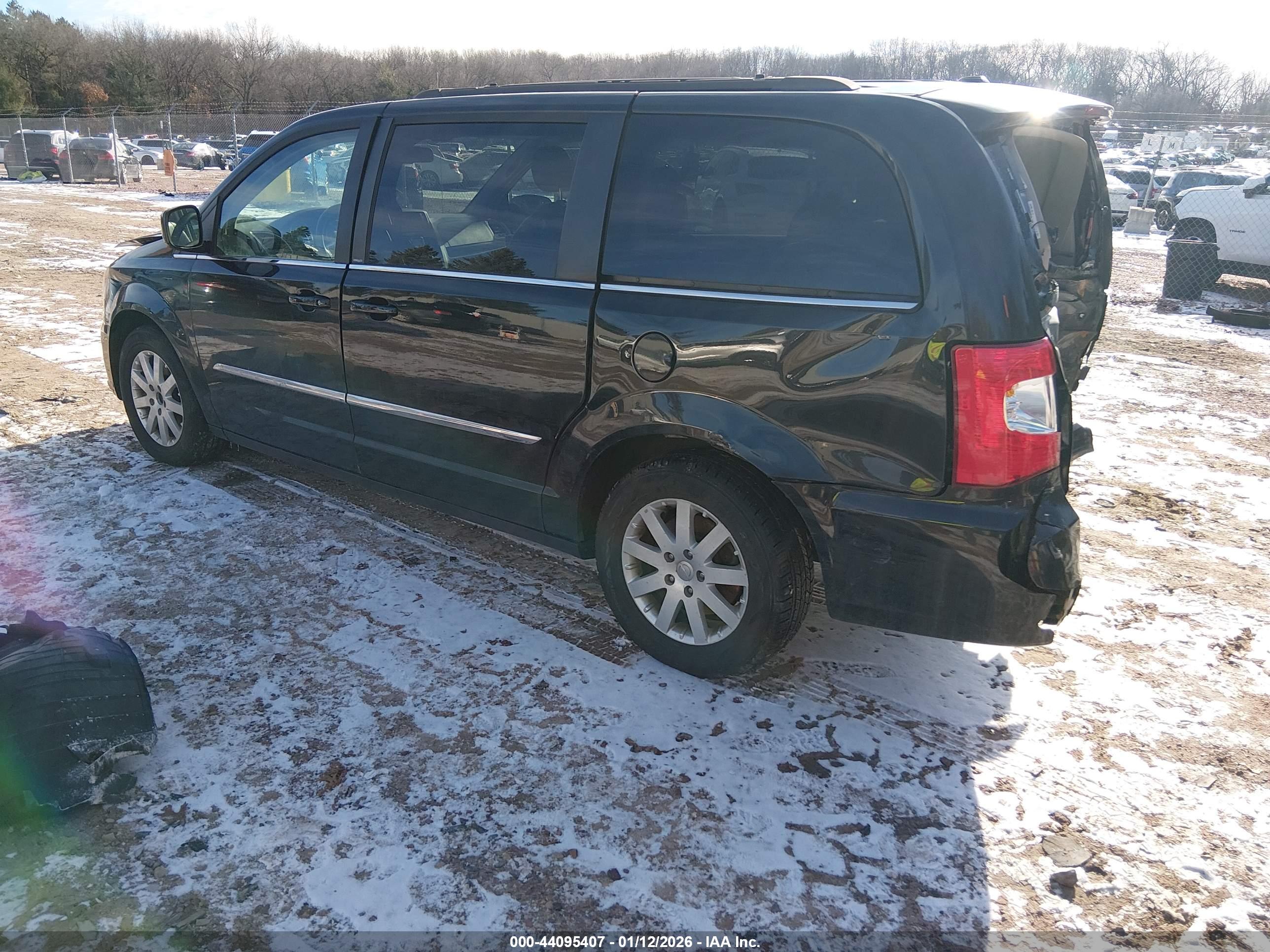 CHRYSLER TOWN image 3