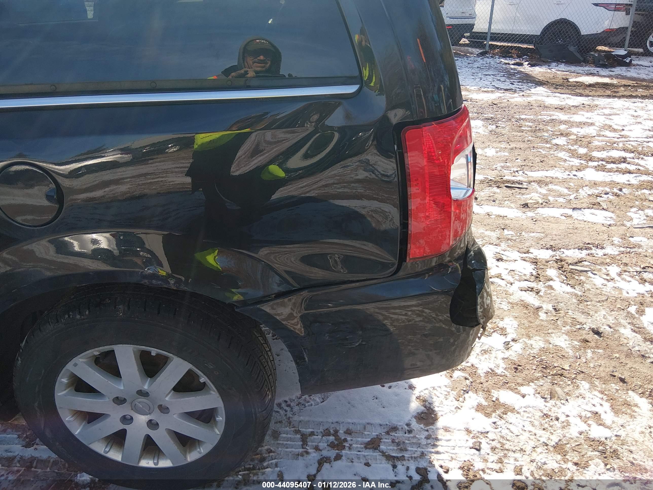 CHRYSLER TOWN image 6
