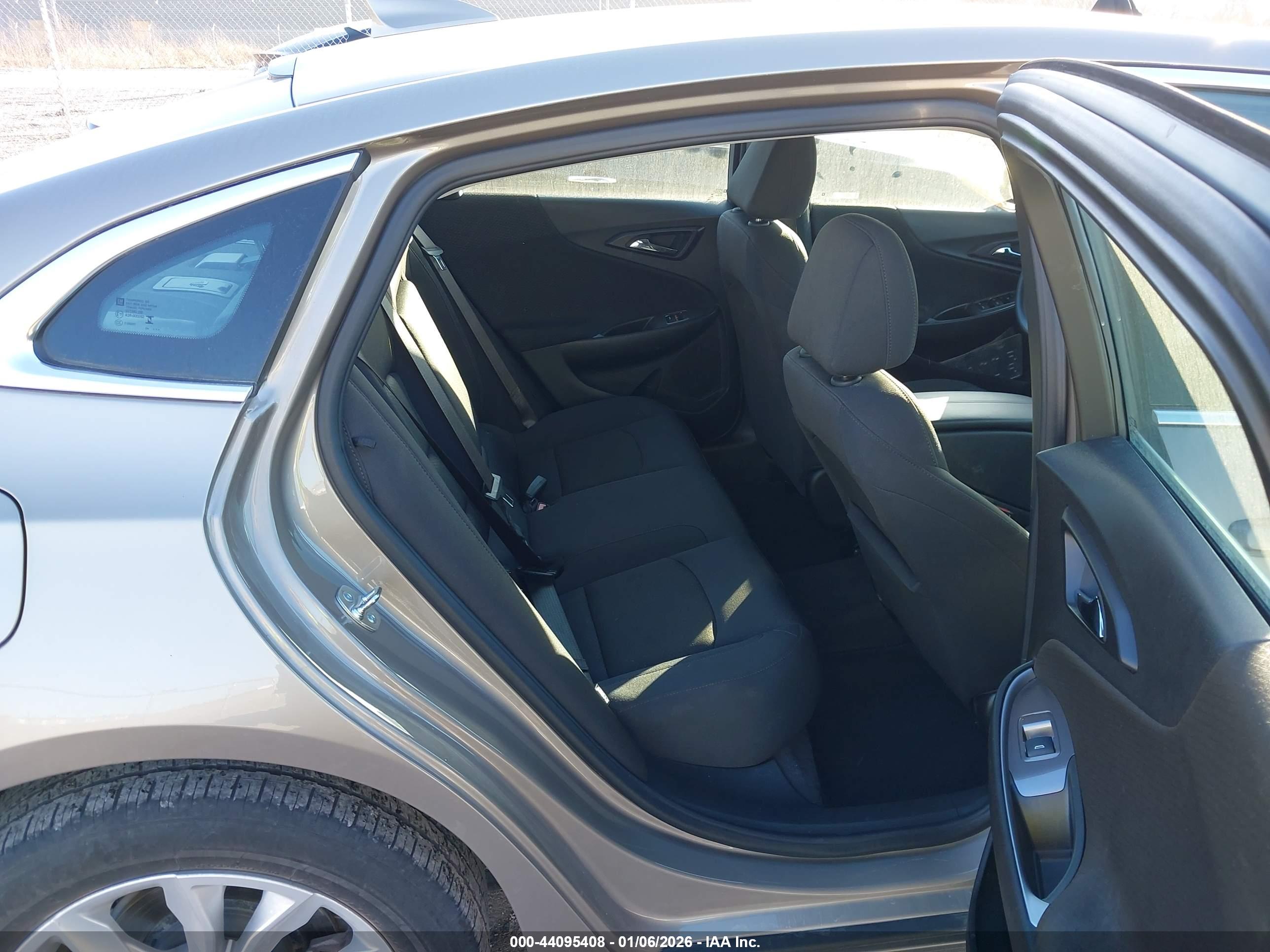 CHEVROLET MALIBU image 8