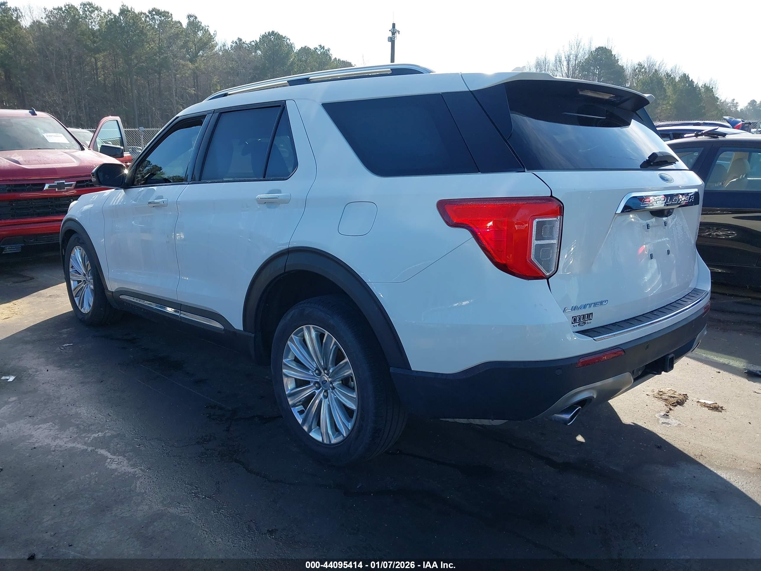 FORD EXPLORER image 3