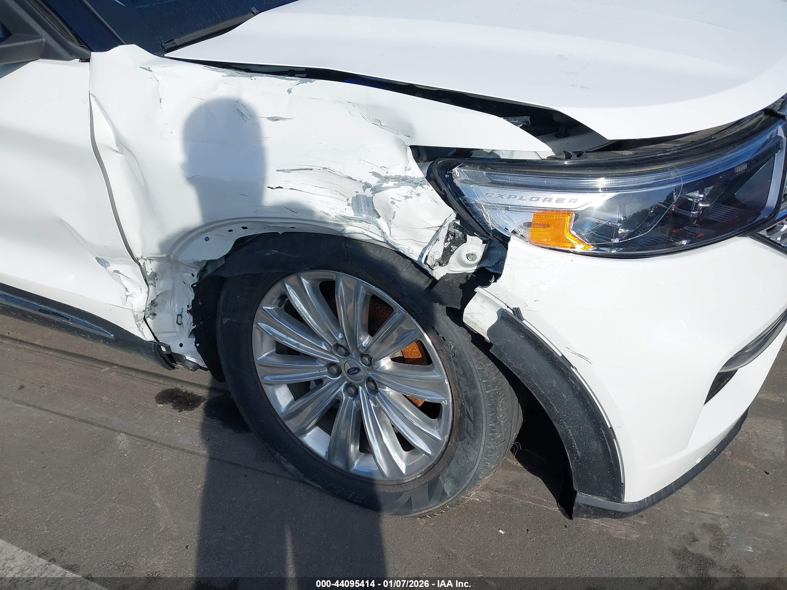 FORD EXPLORER image 6