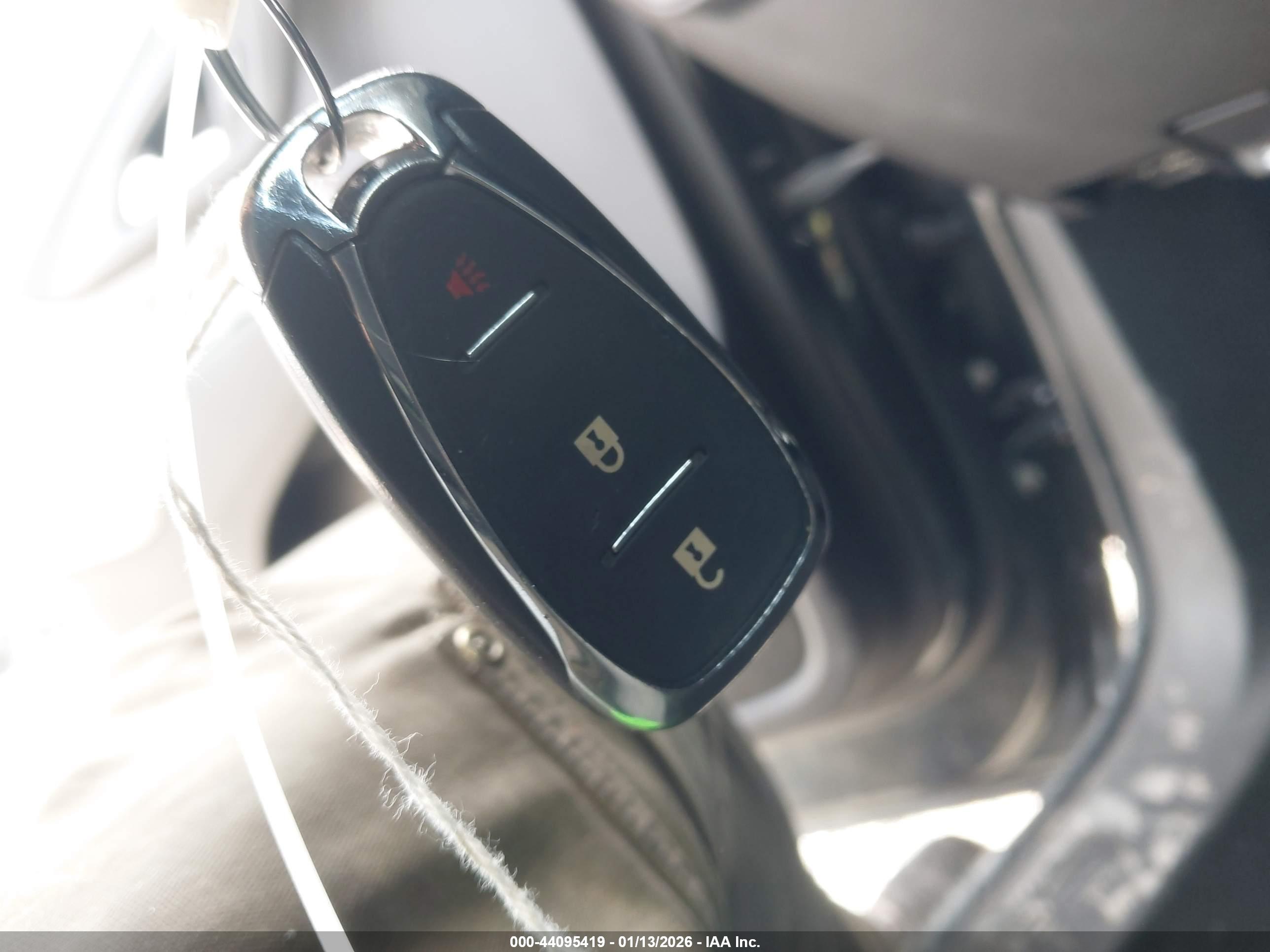 CHEVROLET EQUINOX image 11