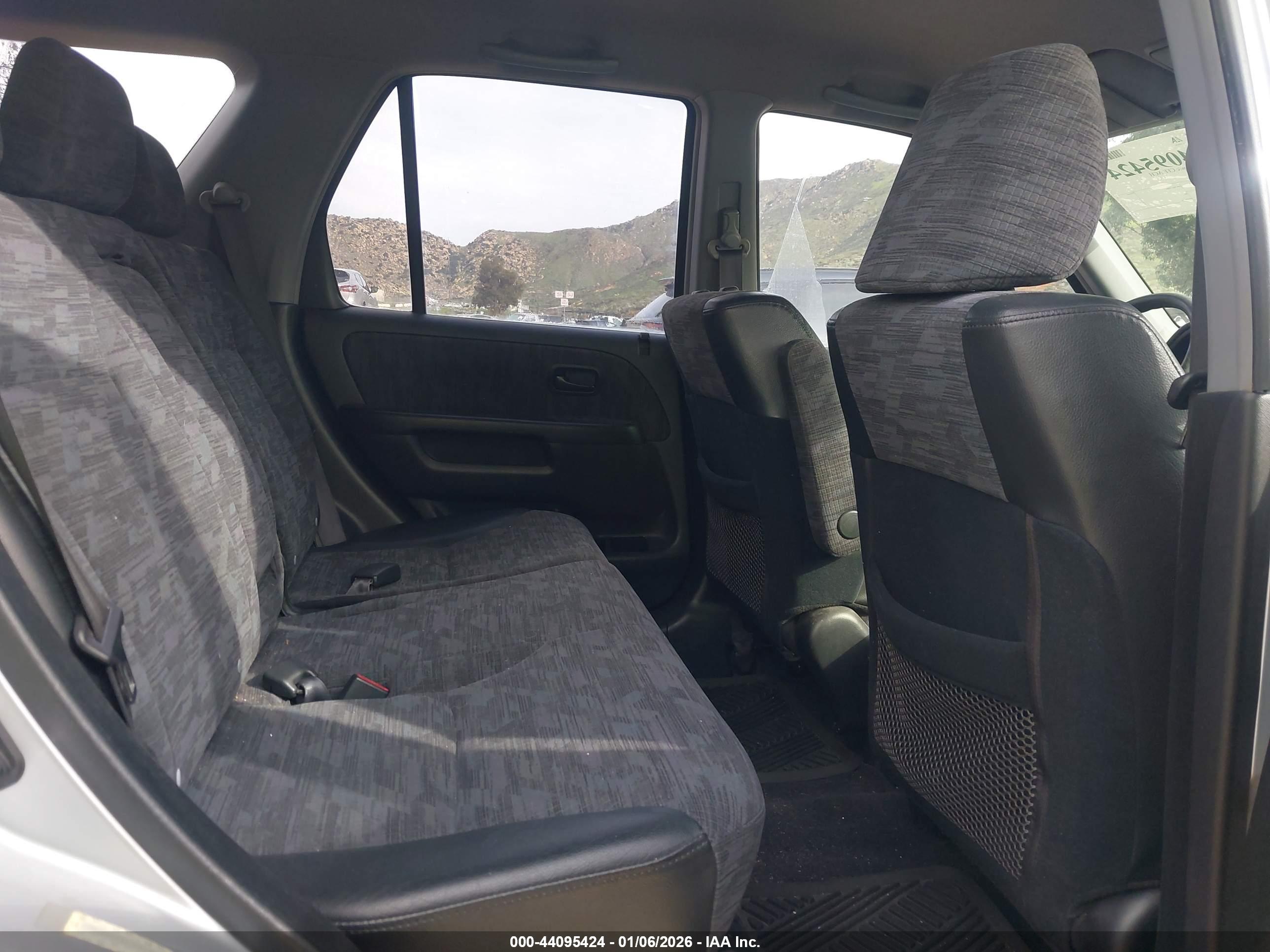HONDA CR-V image 8