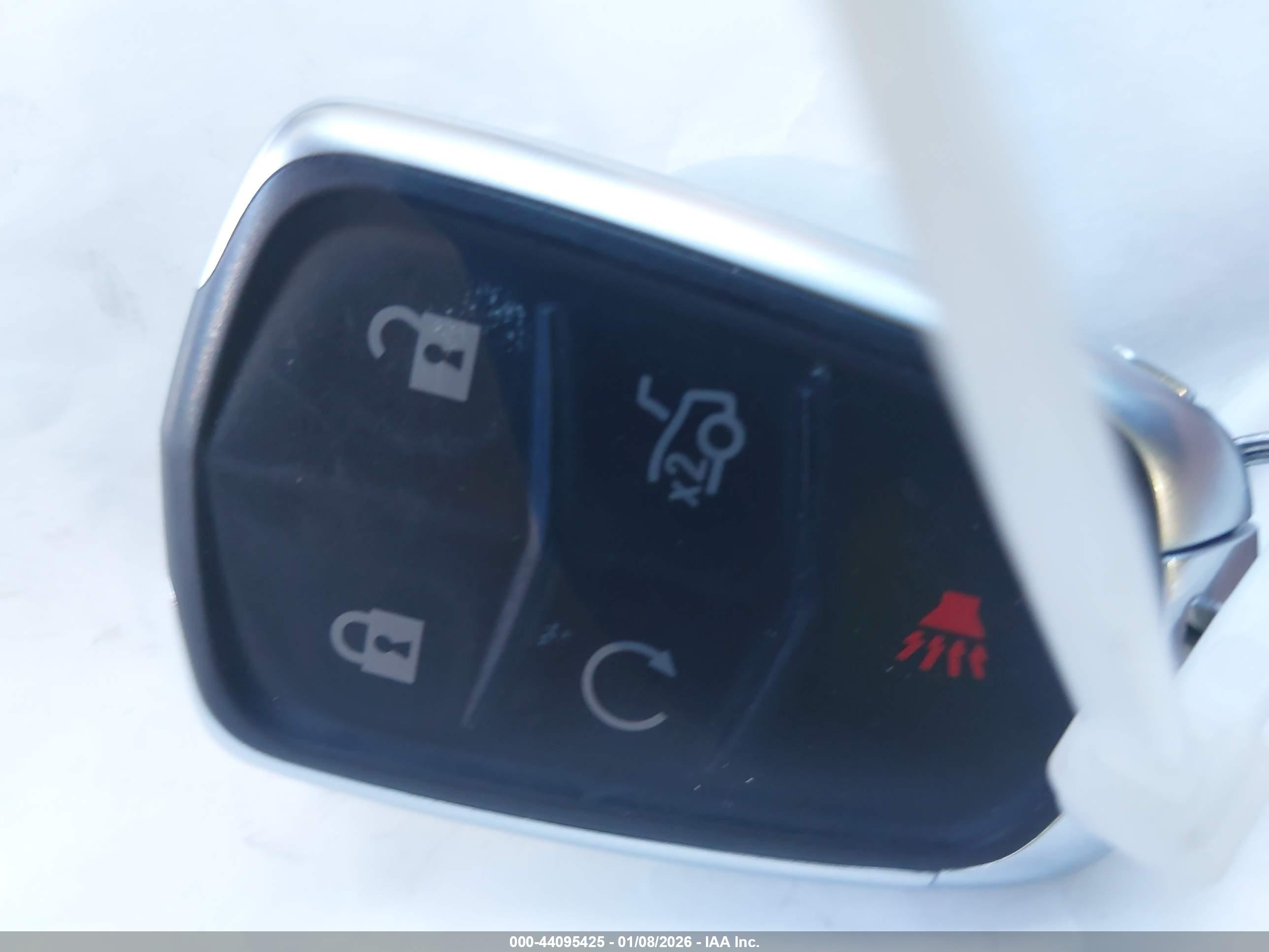 CADILLAC CTS image 11