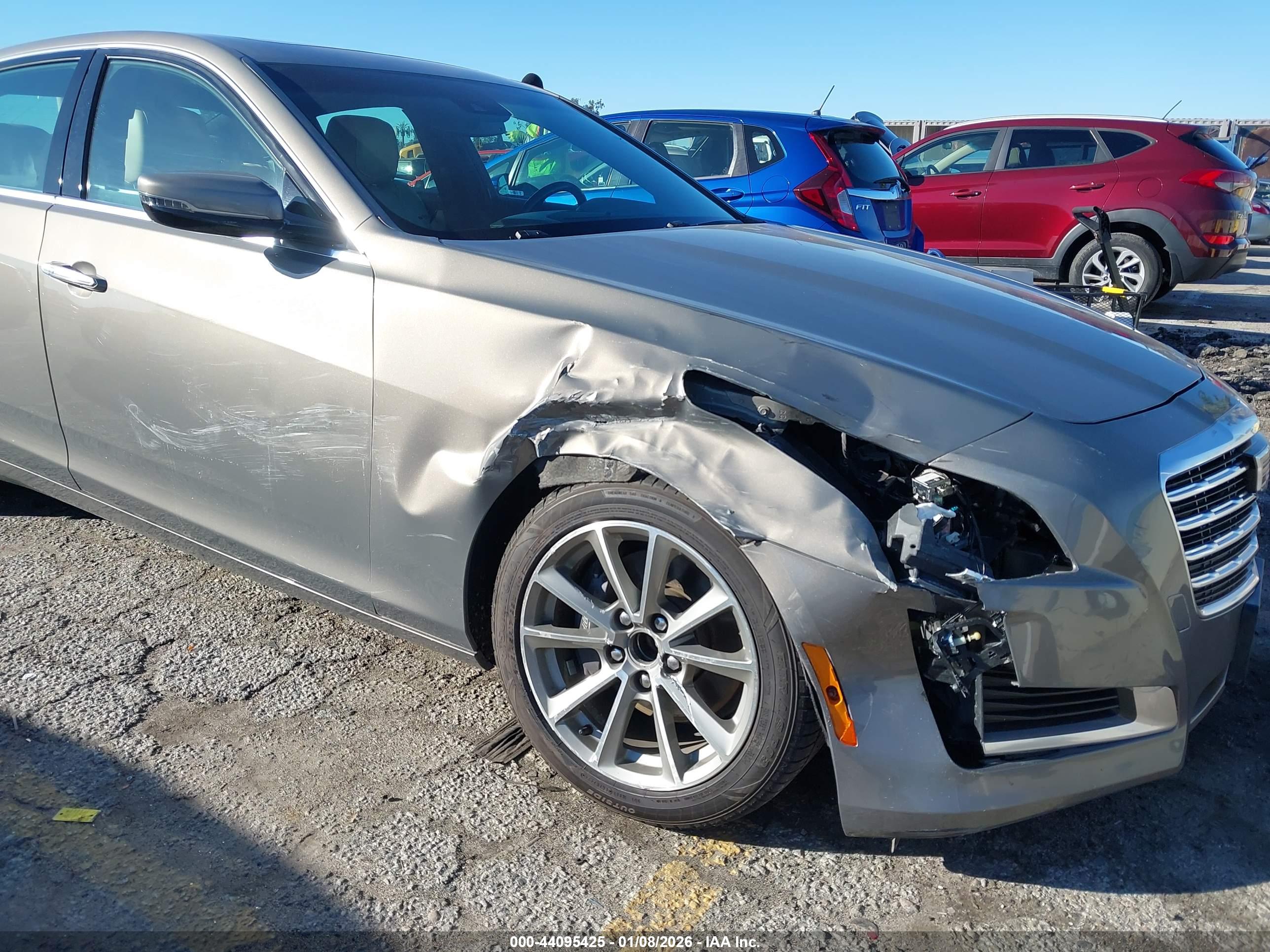 CADILLAC CTS image 6