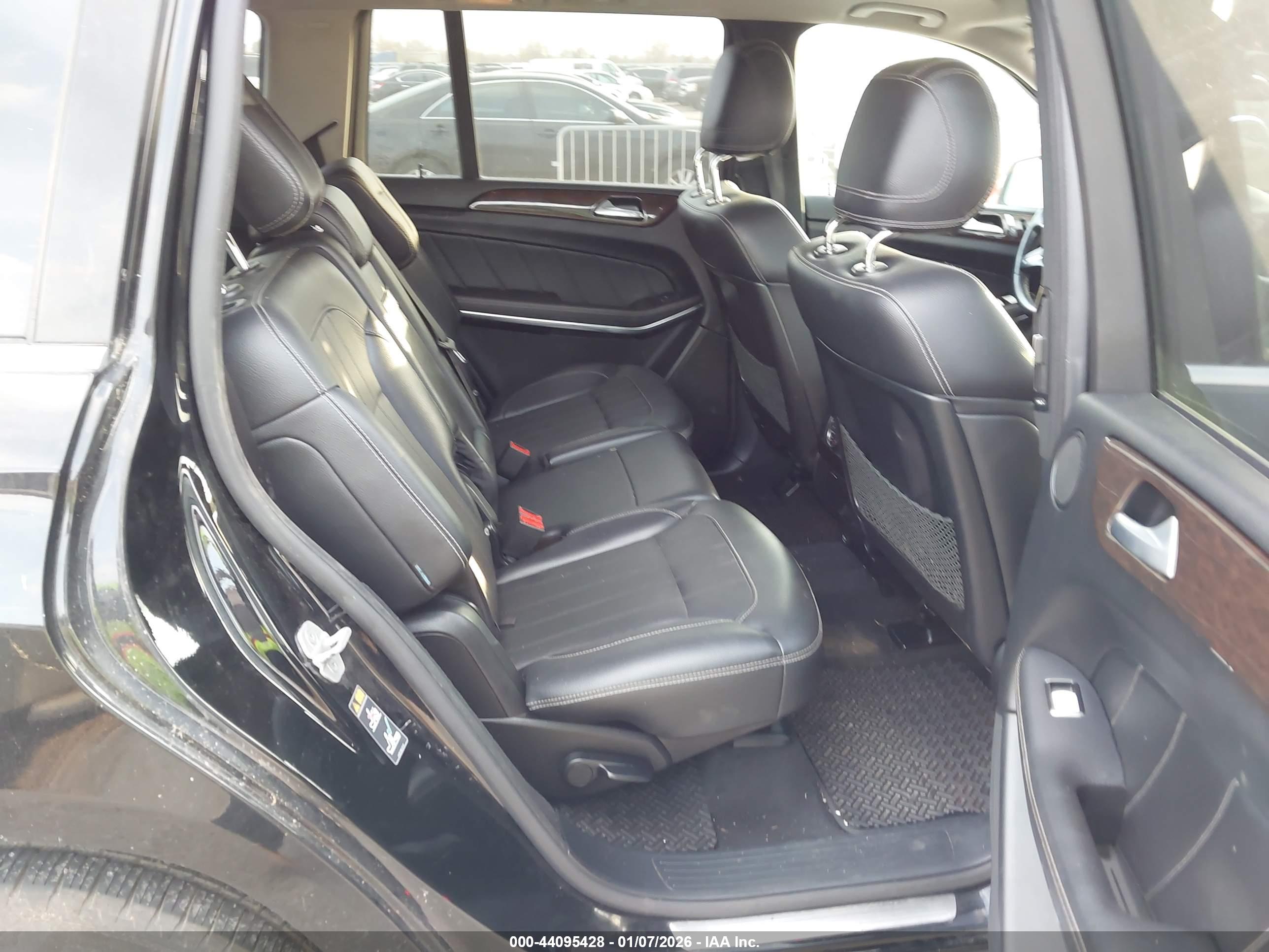MERCEDES-BENZ GL image 8