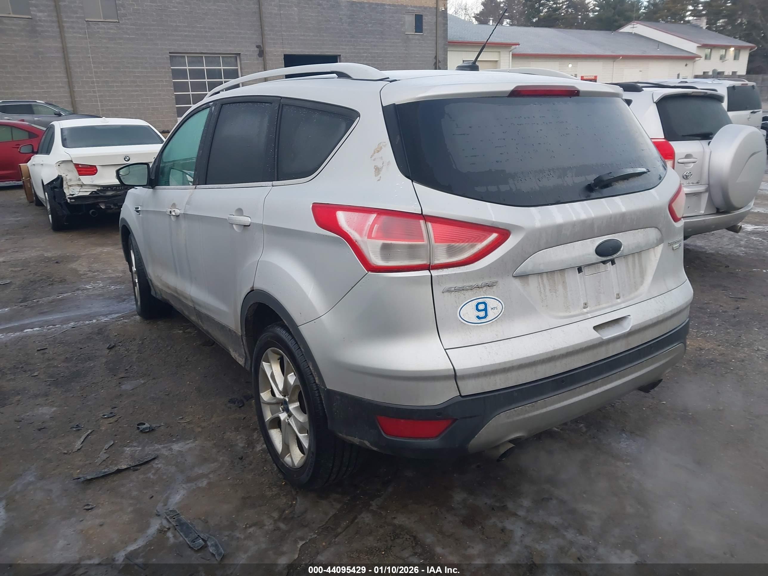 FORD ESCAPE image 3