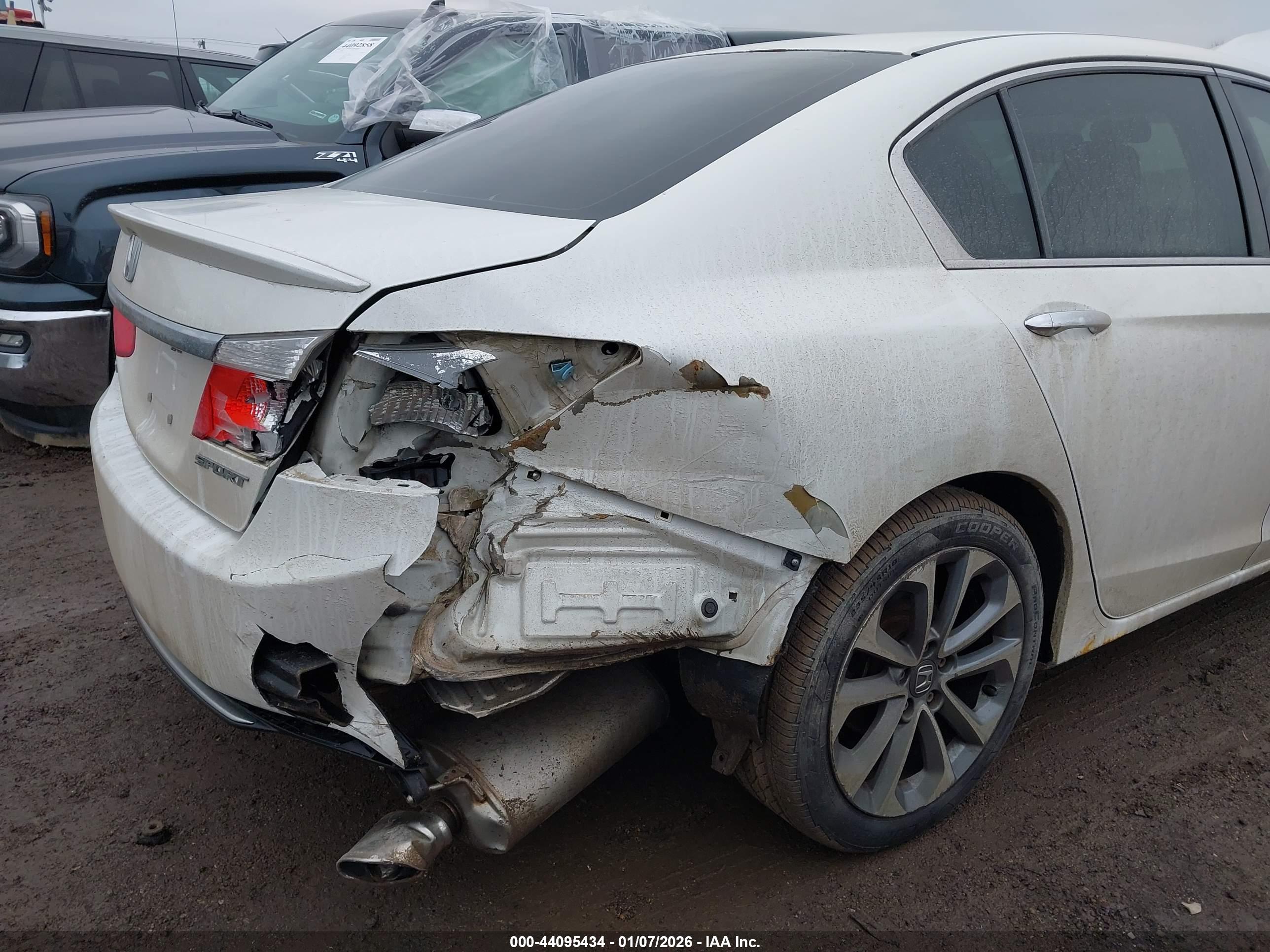 HONDA ACCORD image 6