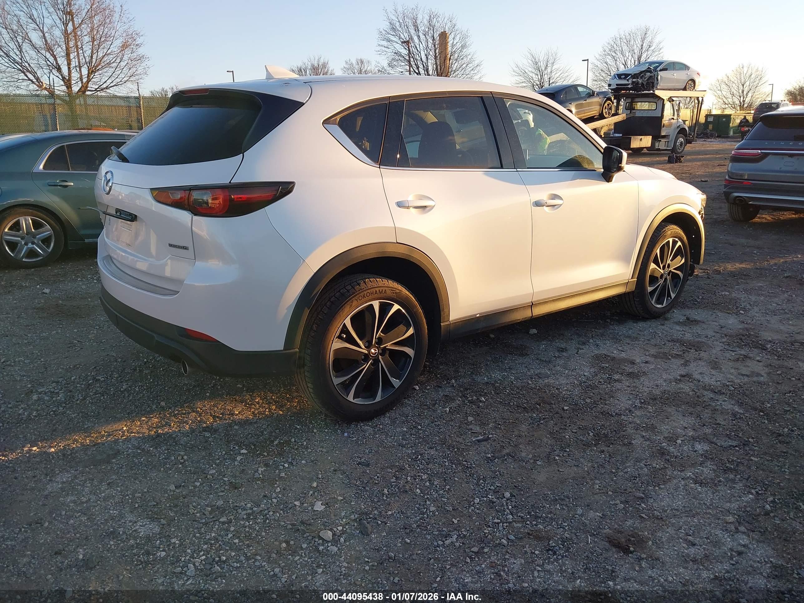MAZDA CX-5 image 4
