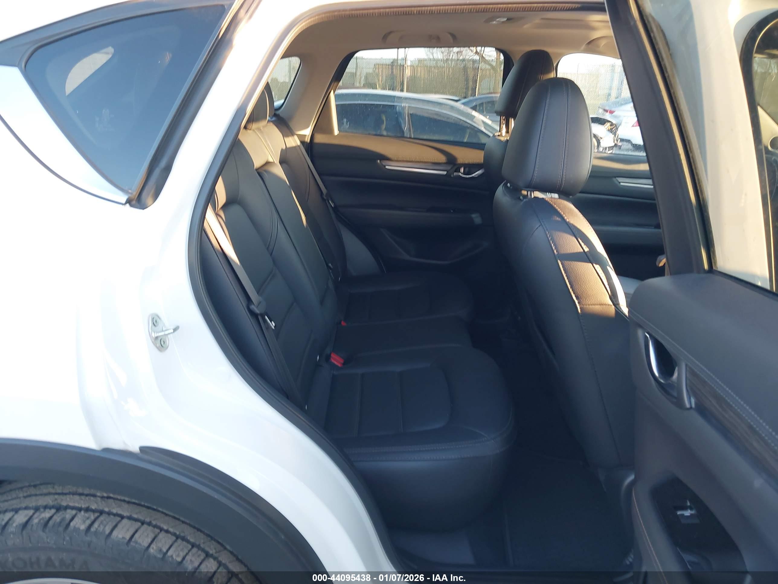 MAZDA CX-5 image 8