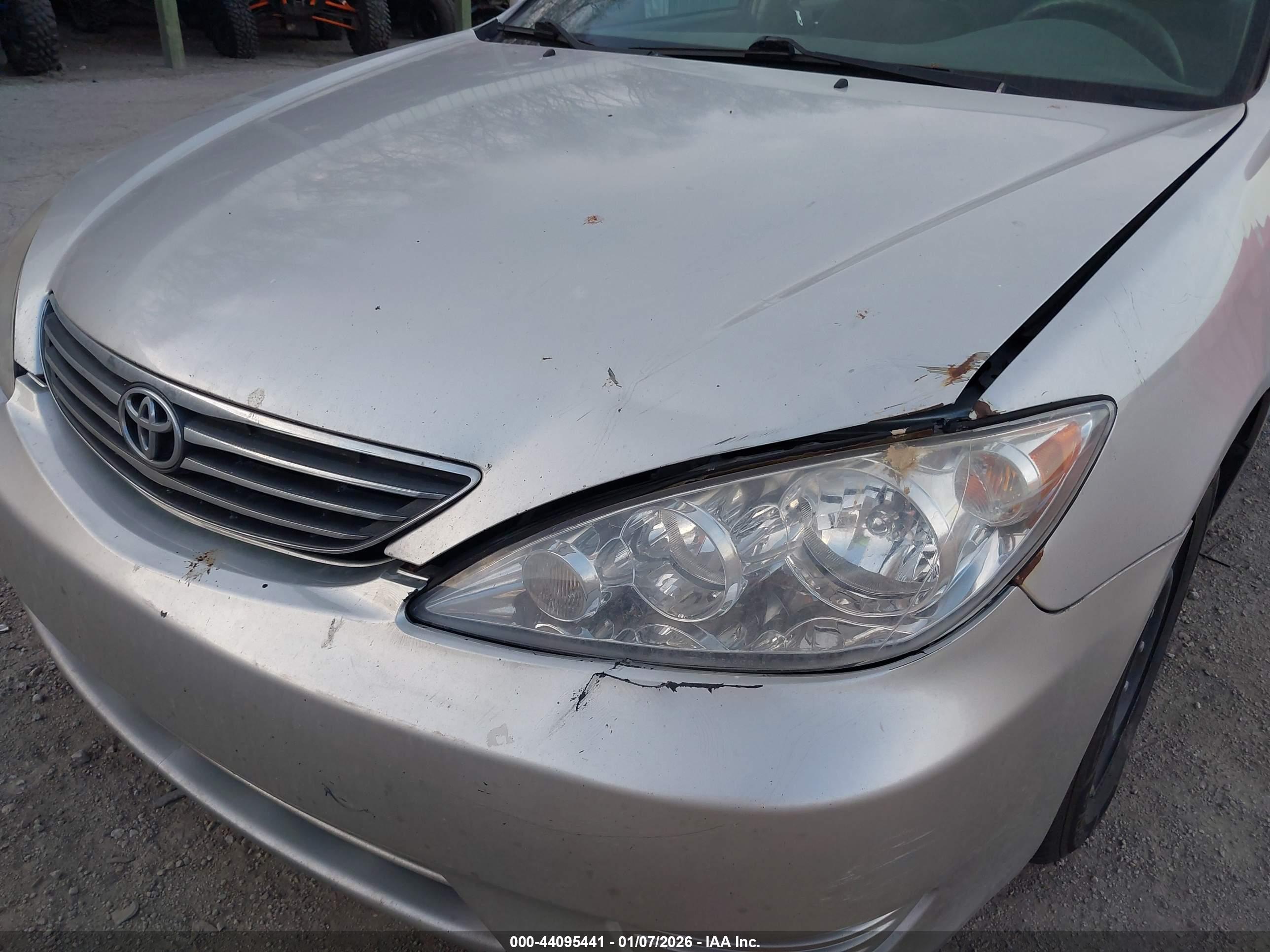 TOYOTA CAMRY image 6