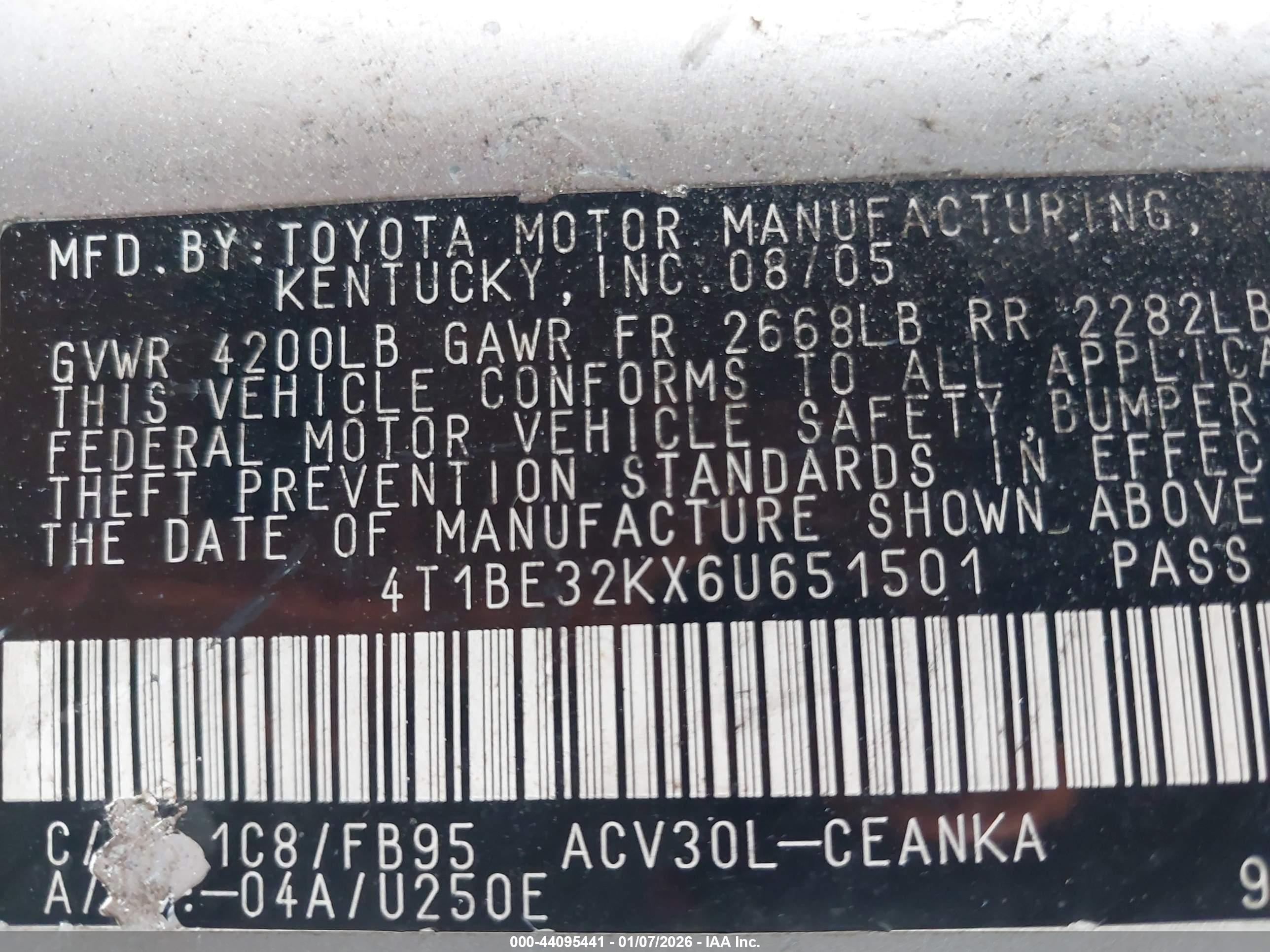 TOYOTA CAMRY image 9