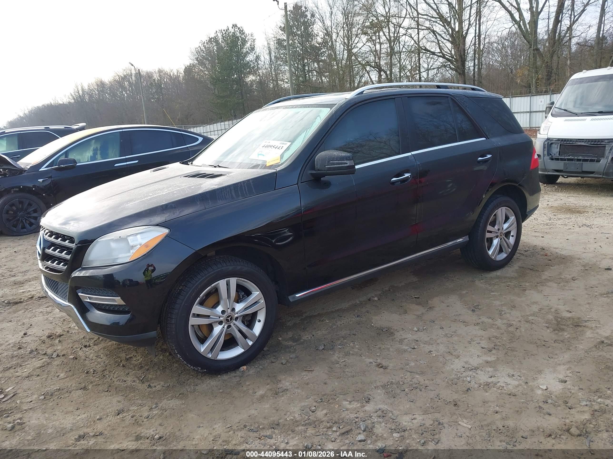 MERCEDES-BENZ ML image 2