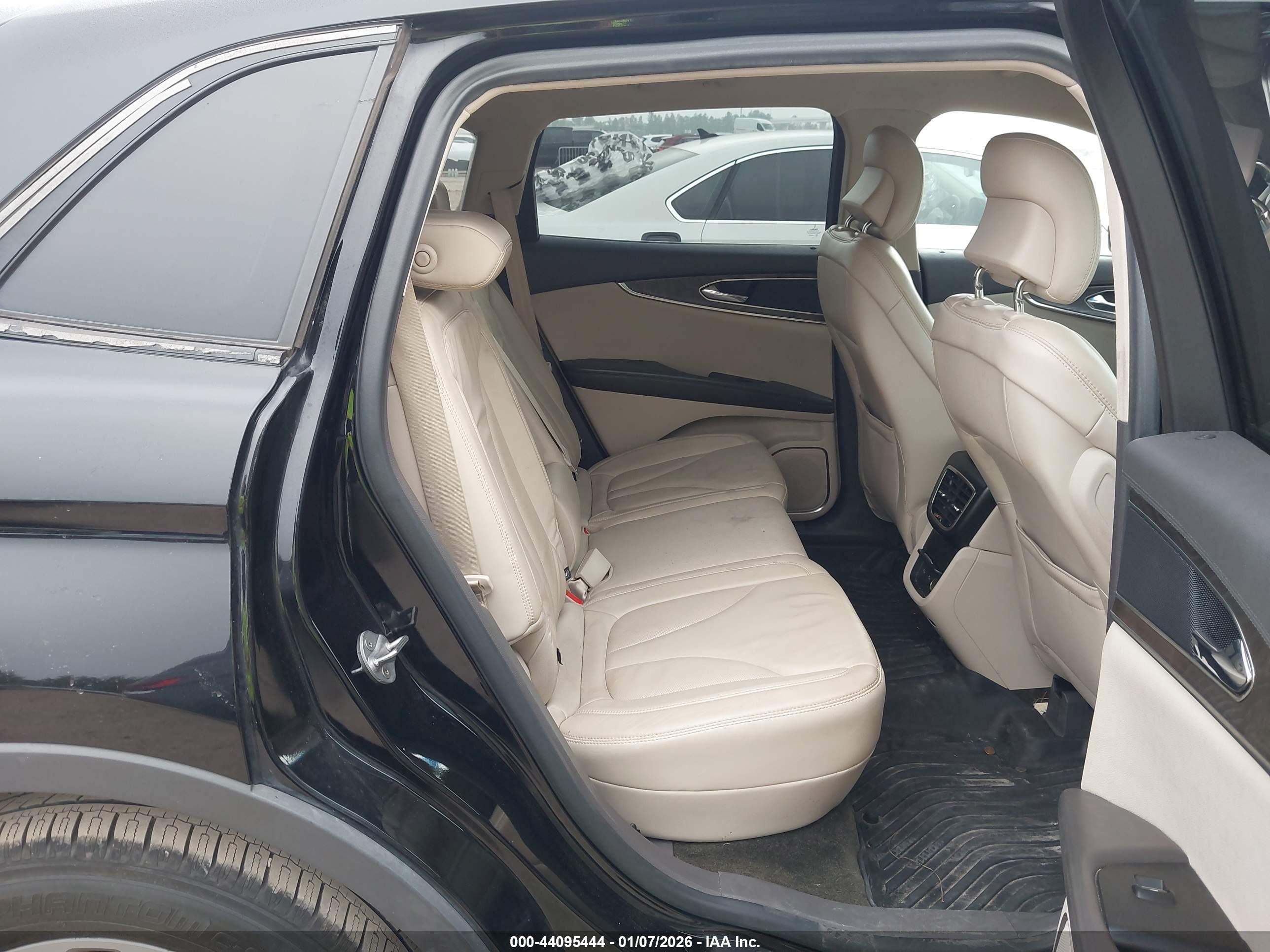 LINCOLN MKX image 8