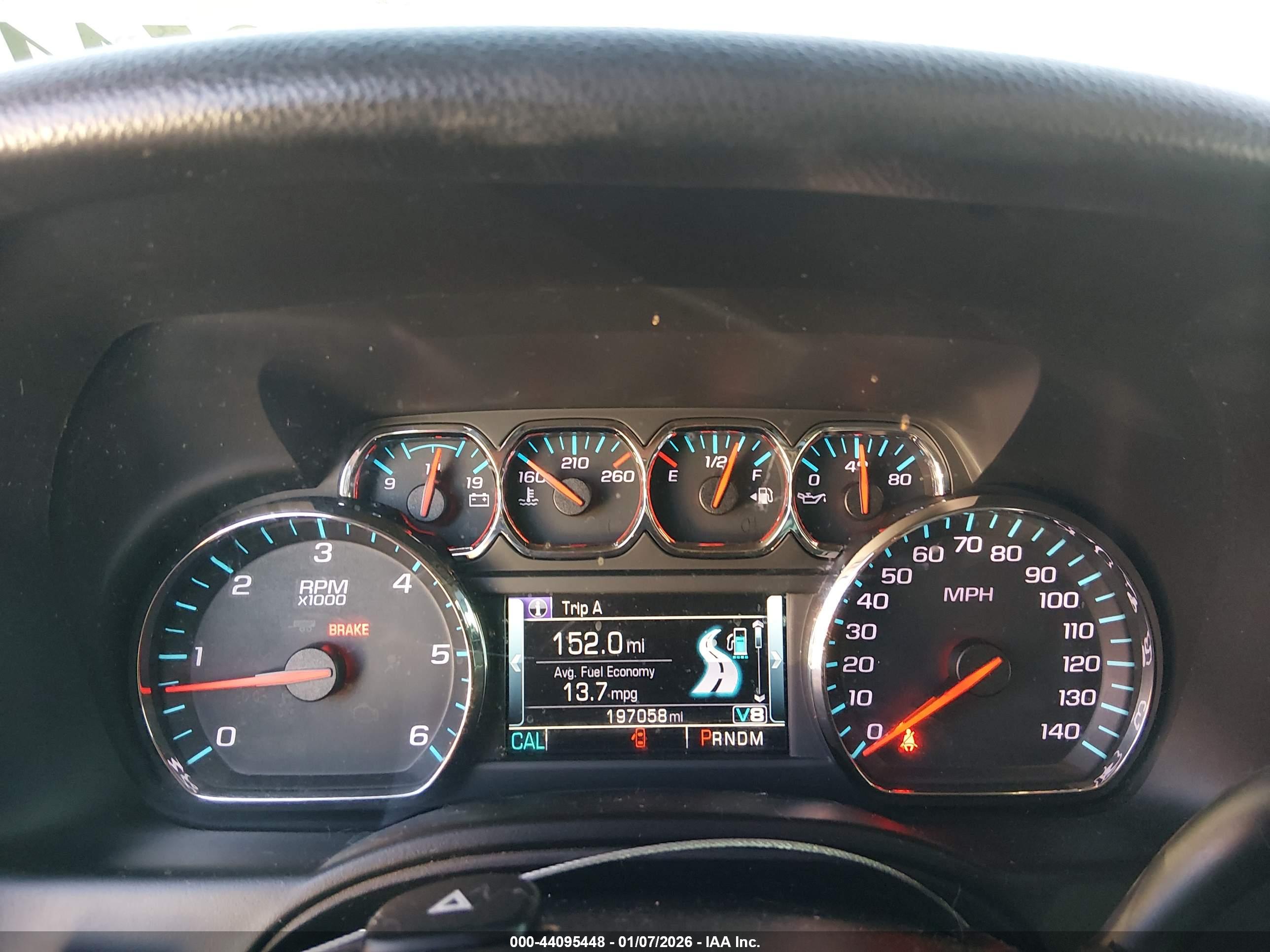 CHEVROLET SUBURBAN image 7