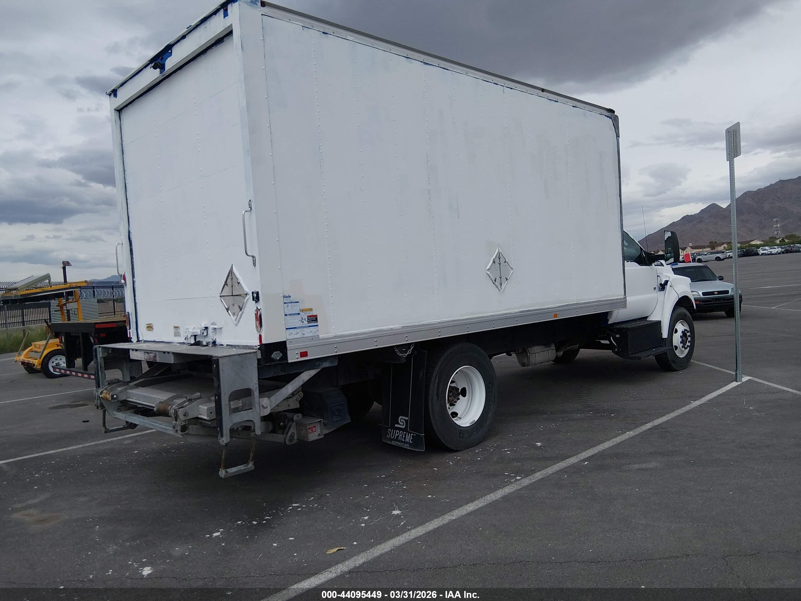 FORD F-650 image 4