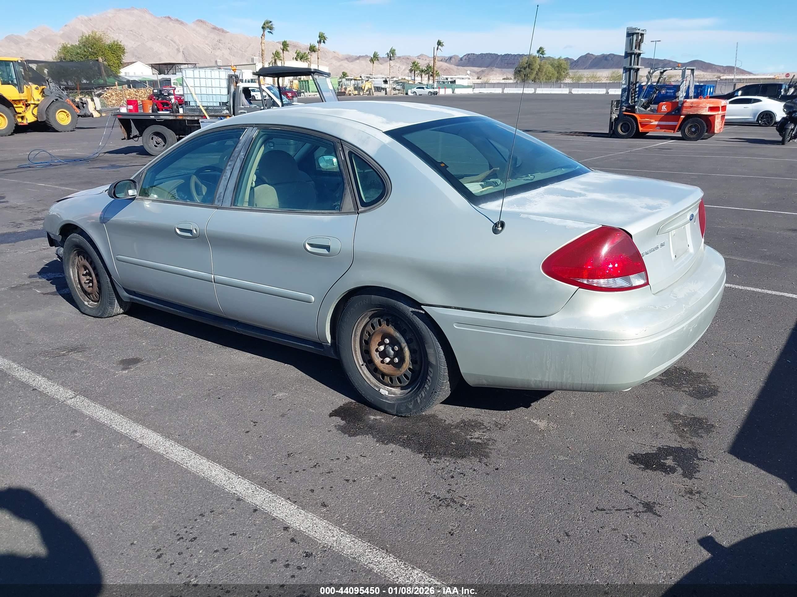 FORD TAURUS image 3