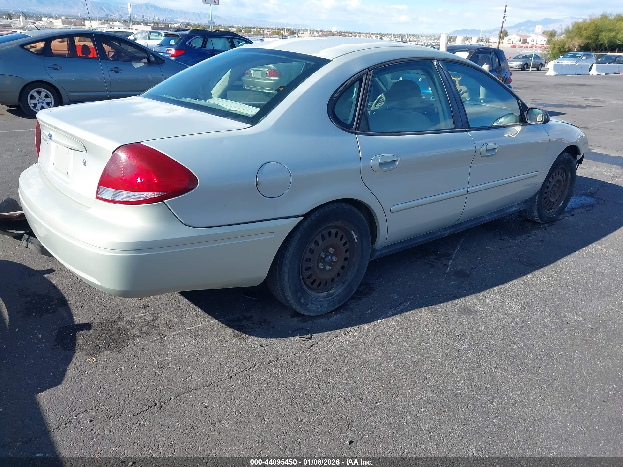 FORD TAURUS image 4