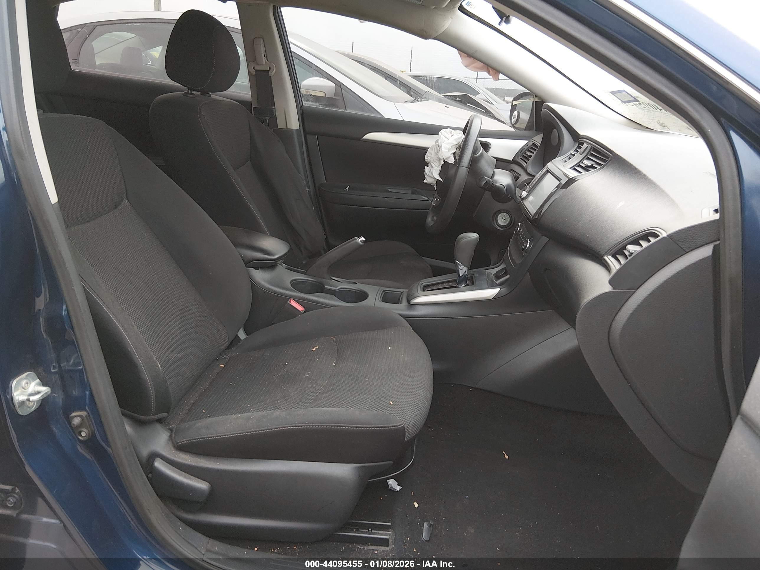 NISSAN SENTRA image 5