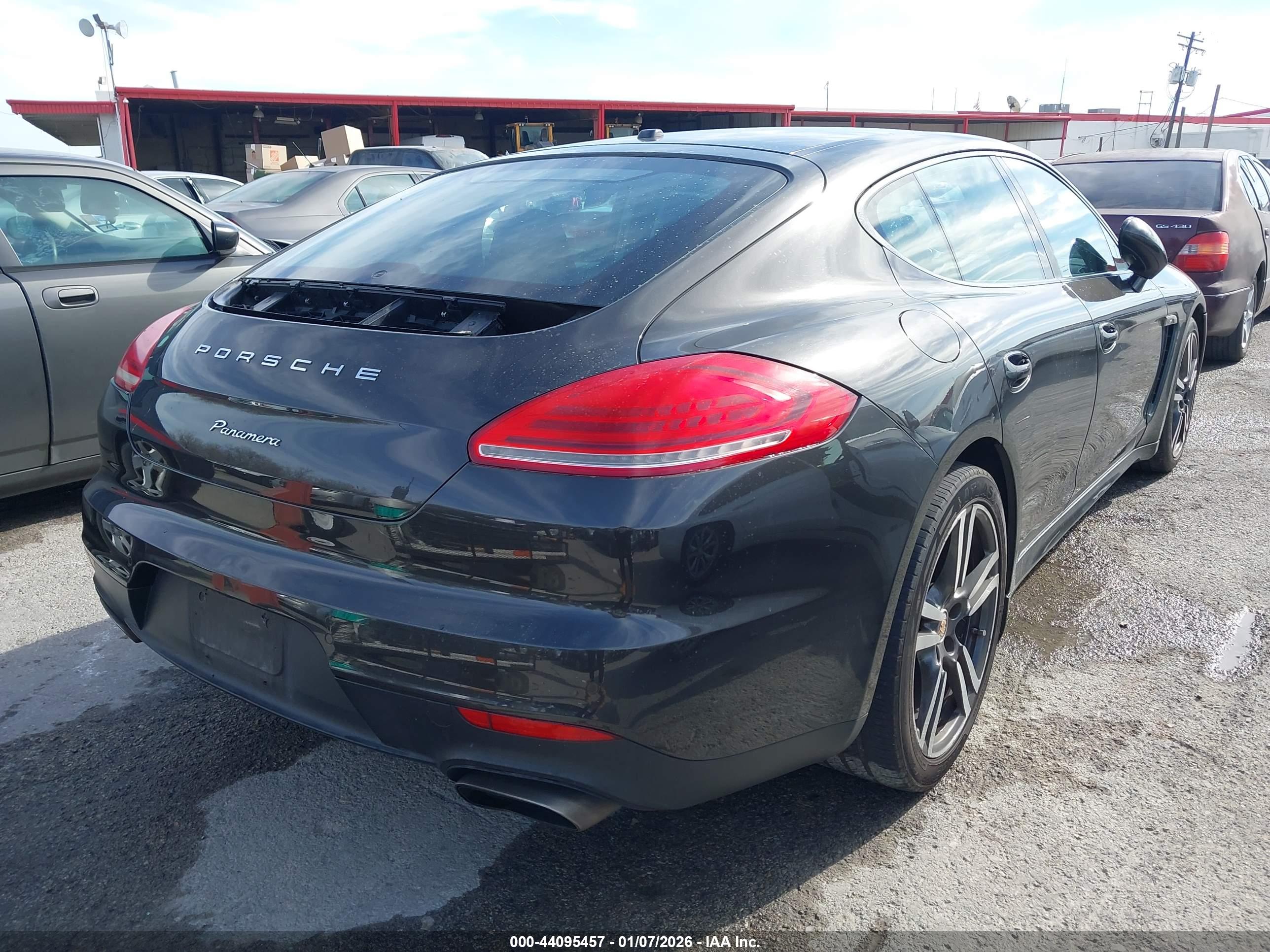 PORSCHE PANAMERA image 4