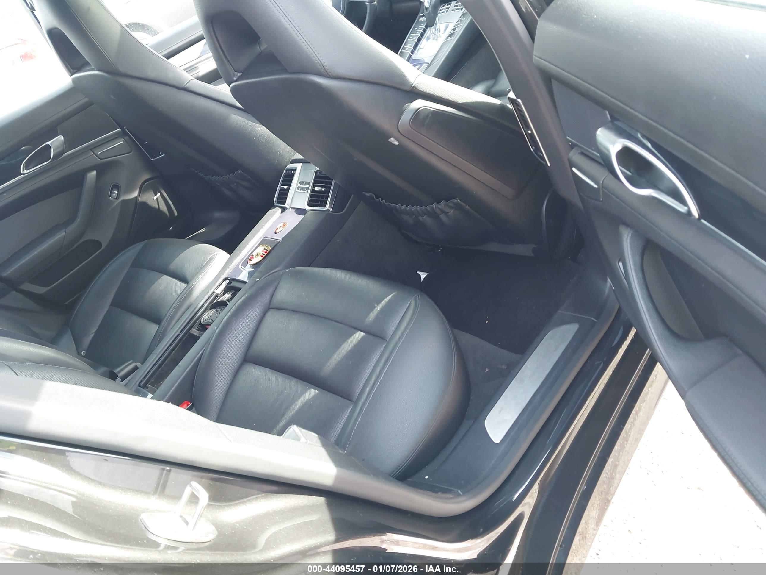 PORSCHE PANAMERA image 8