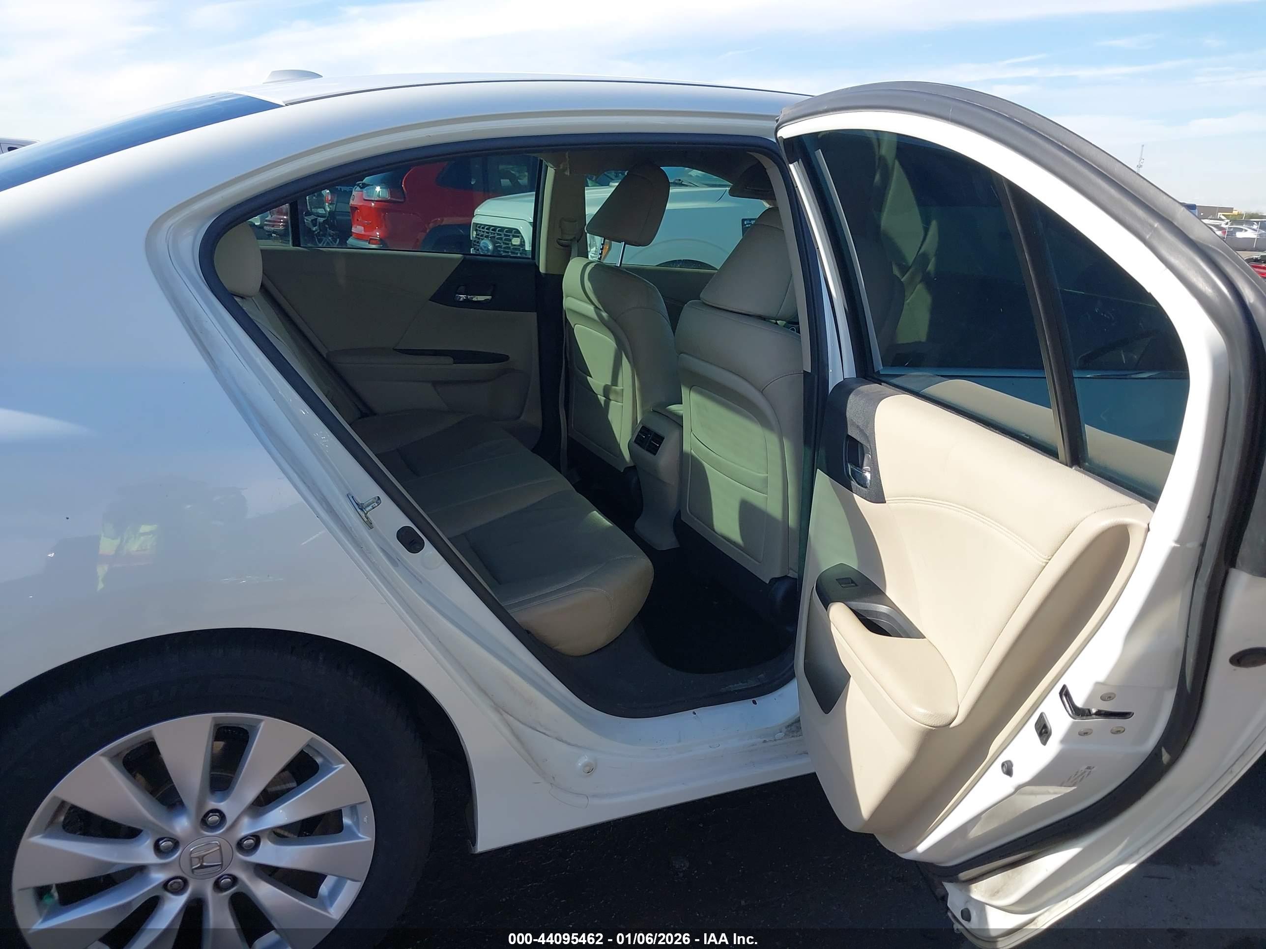 HONDA ACCORD image 8