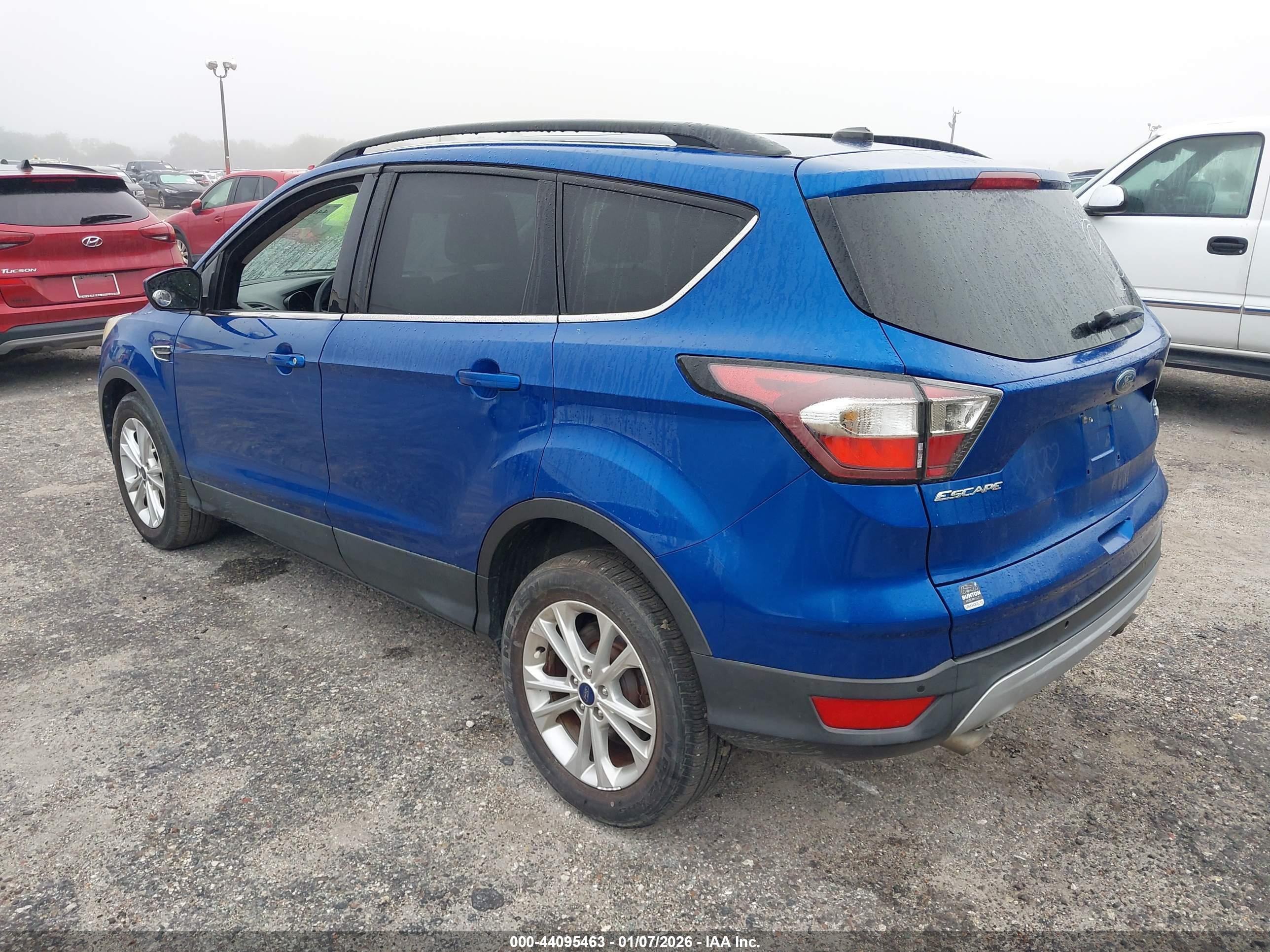 FORD ESCAPE image 3