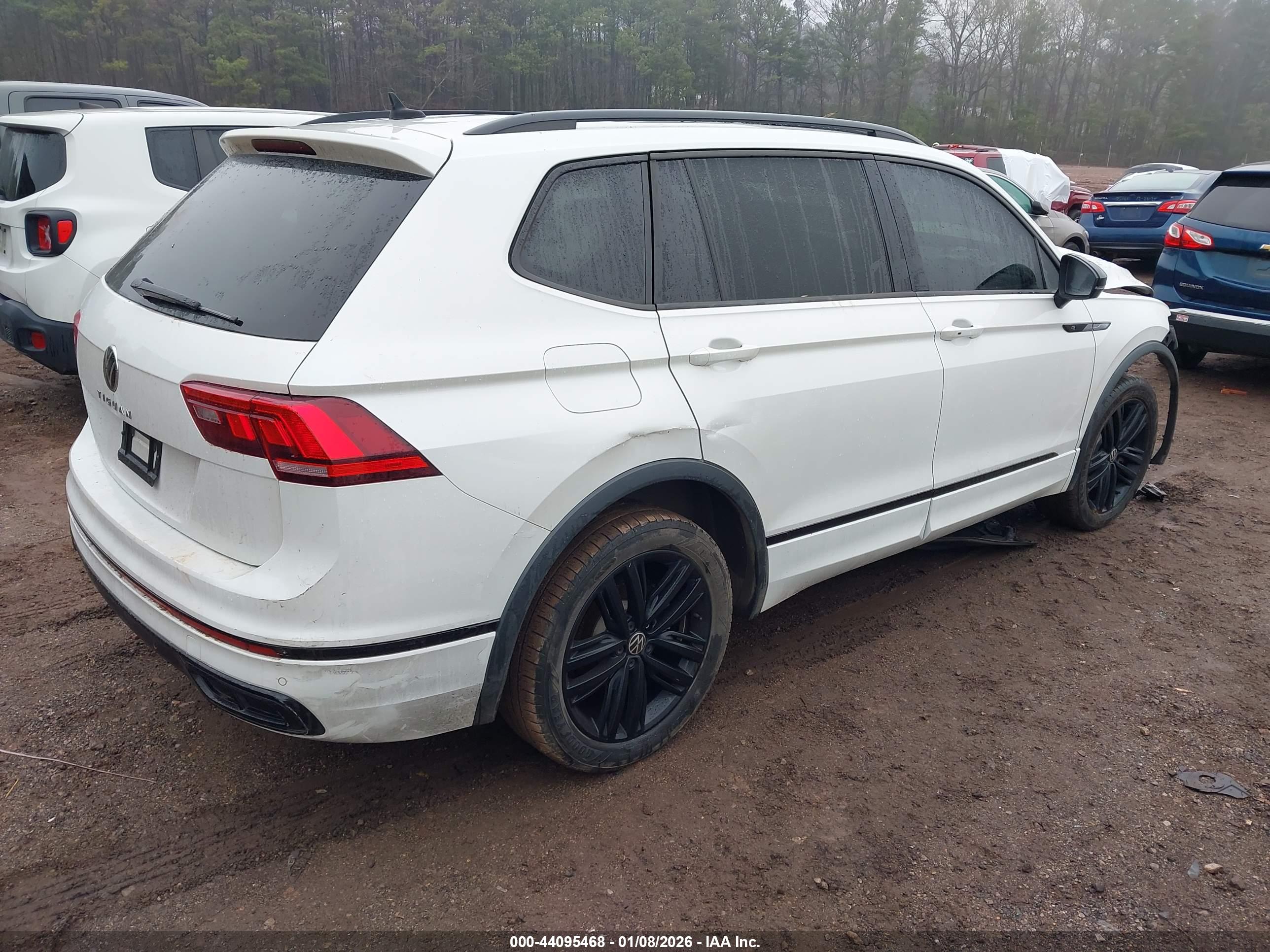VOLKSWAGEN TIGUAN image 4