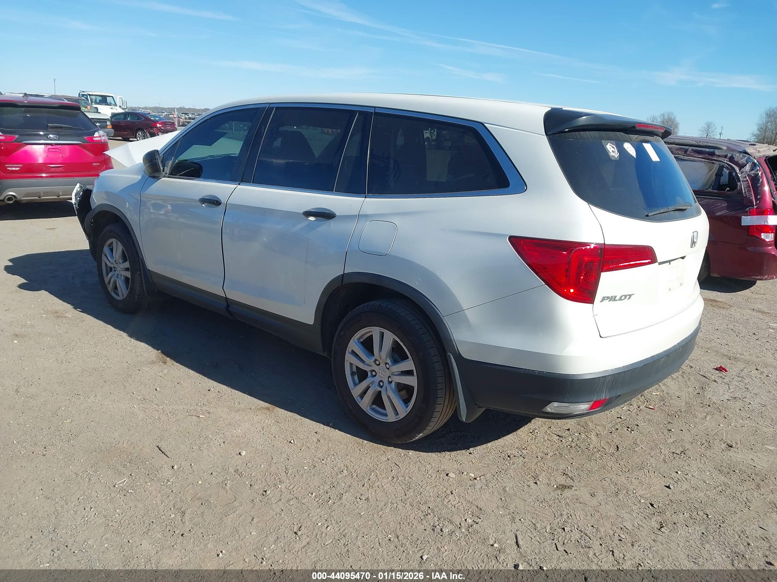 HONDA PILOT image 3