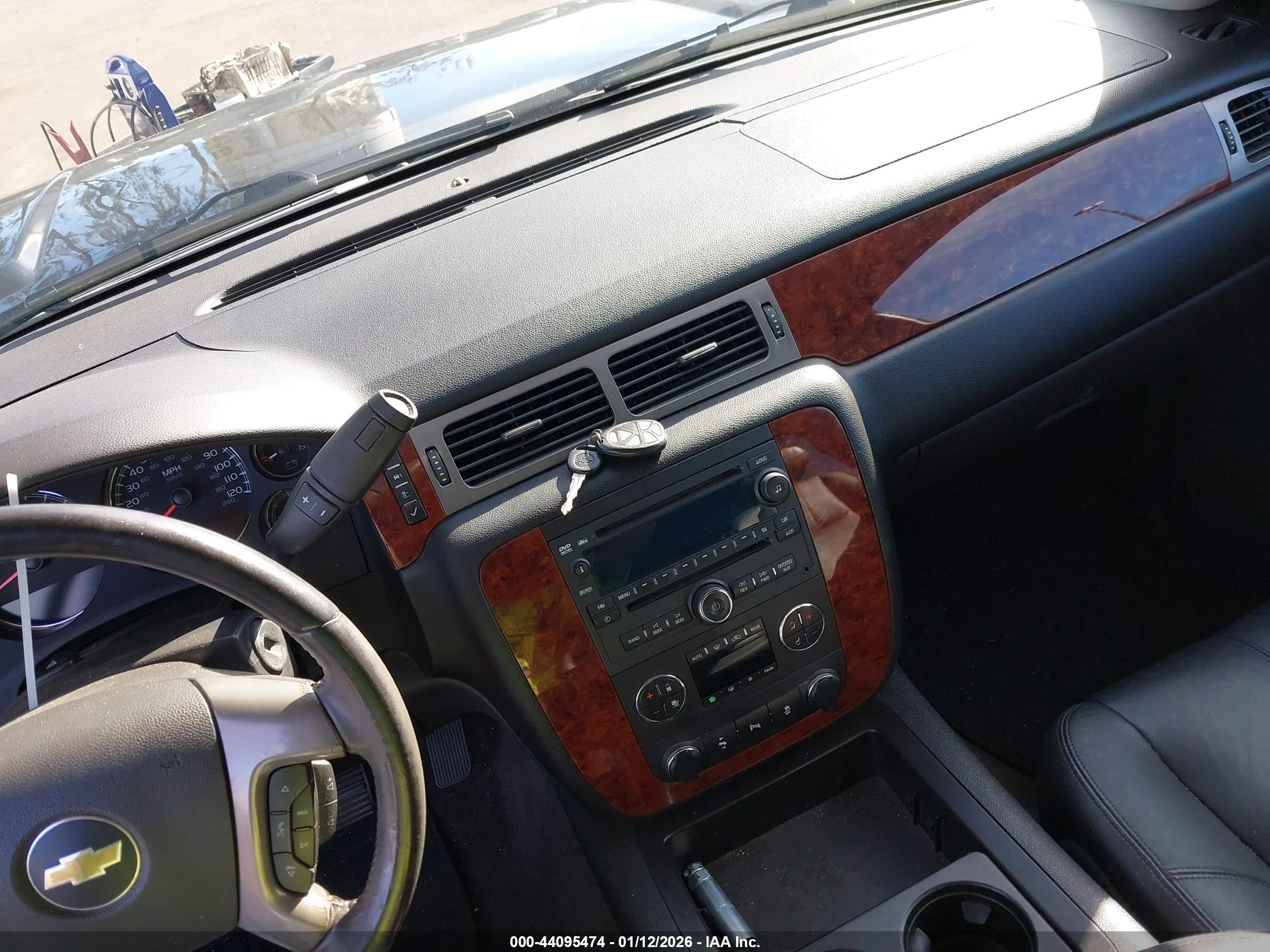 CHEVROLET TAHOE image 11