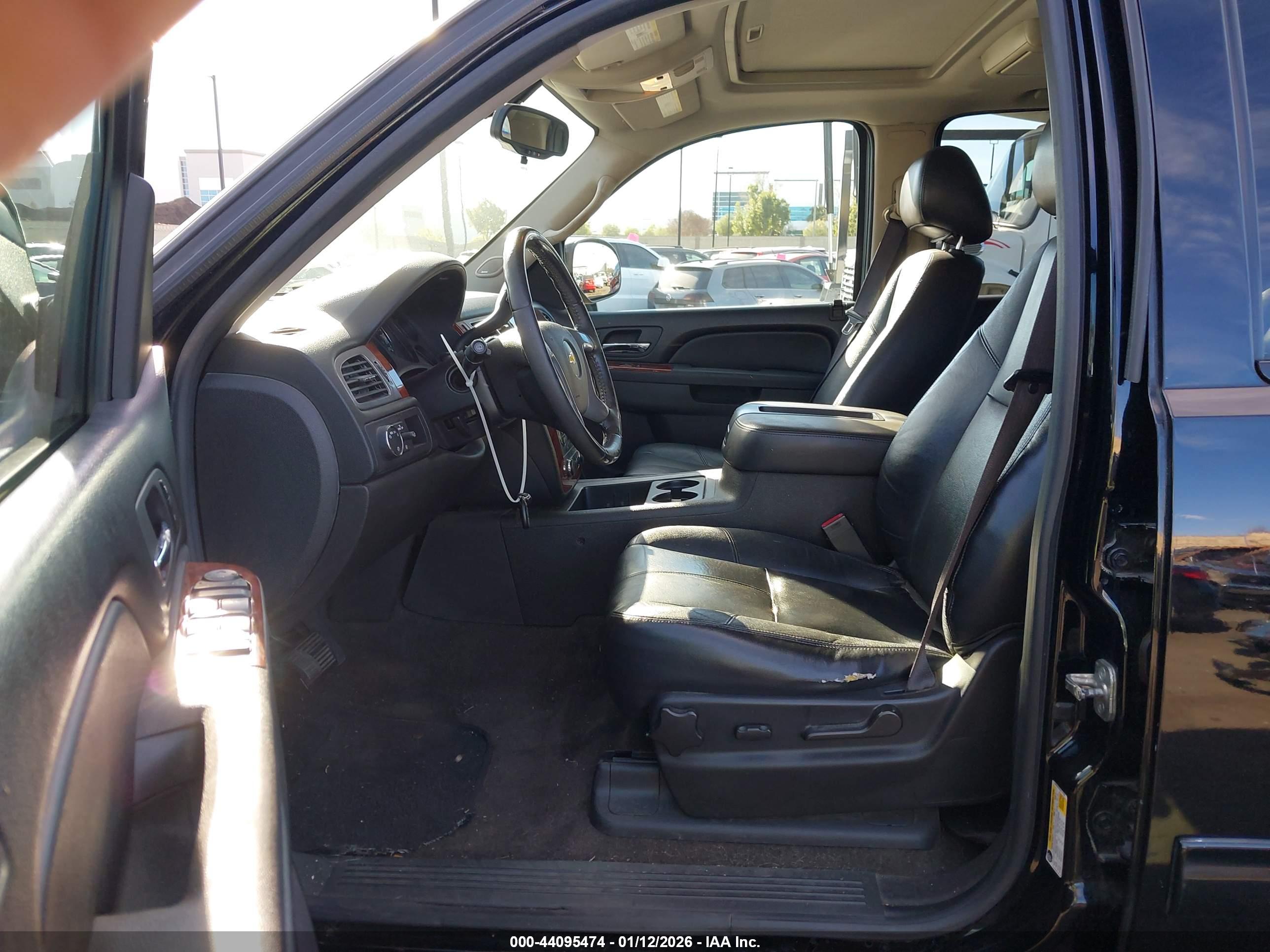 CHEVROLET TAHOE image 5