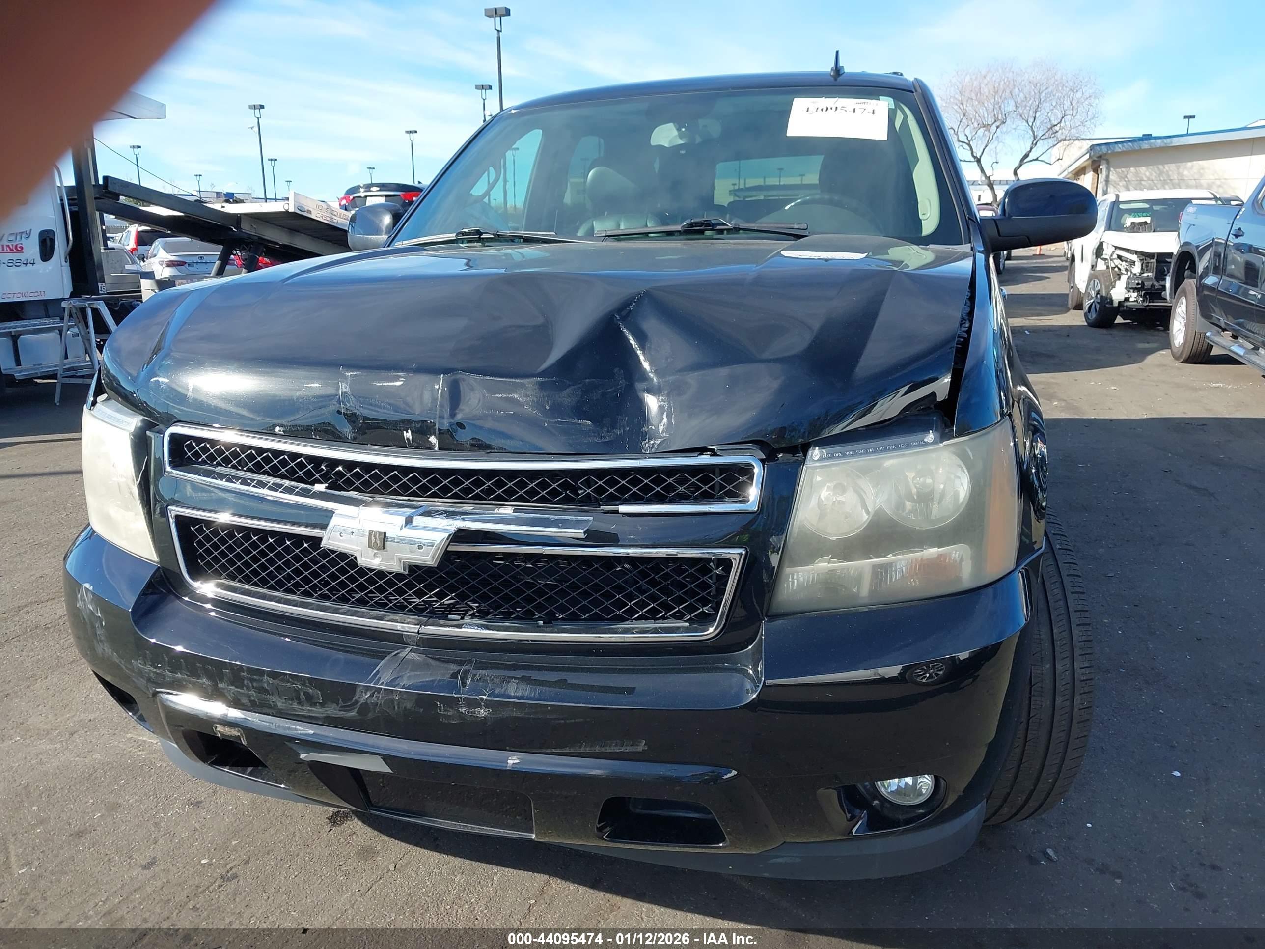 CHEVROLET TAHOE image 6