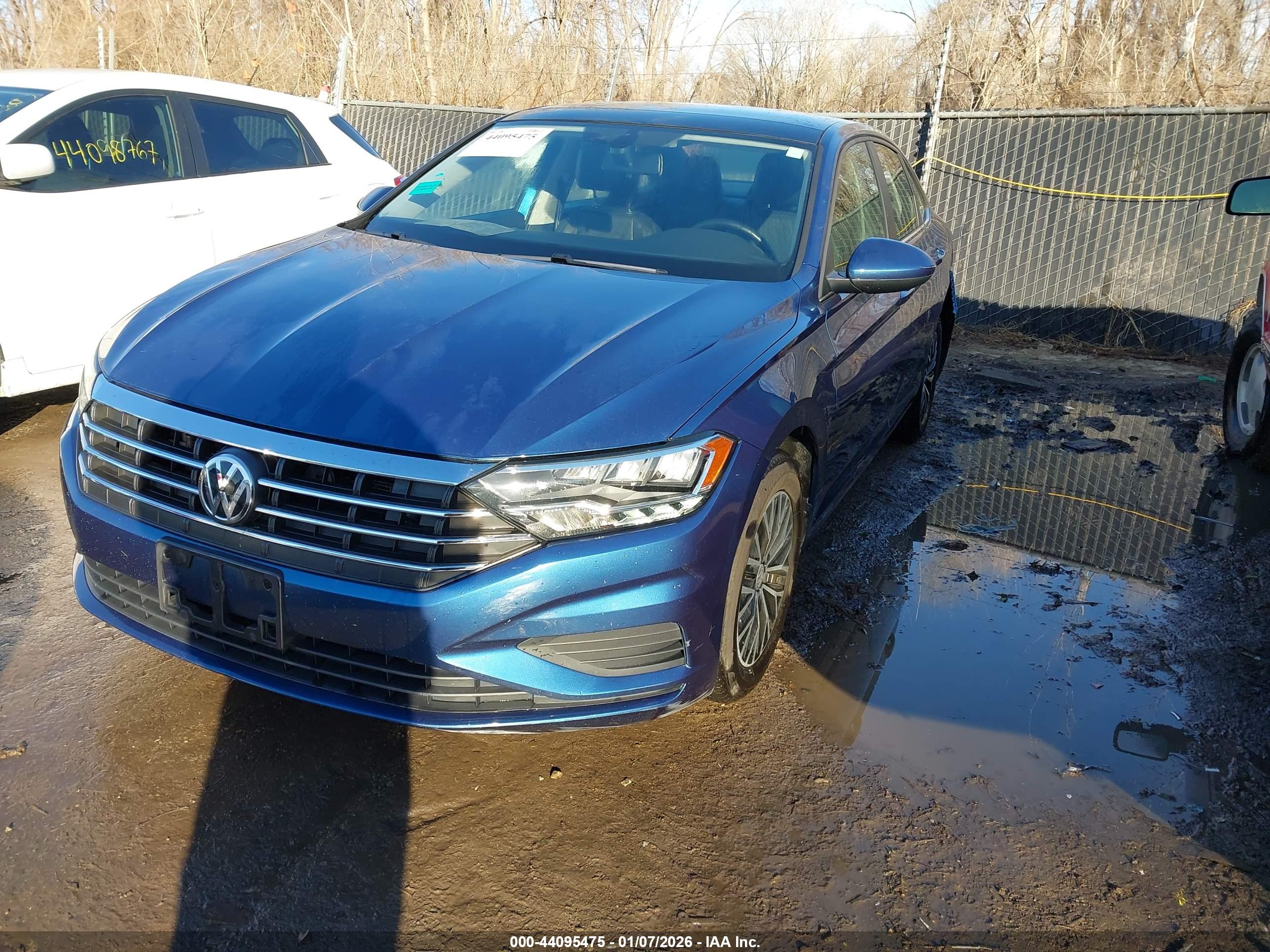 VOLKSWAGEN JETTA image 2