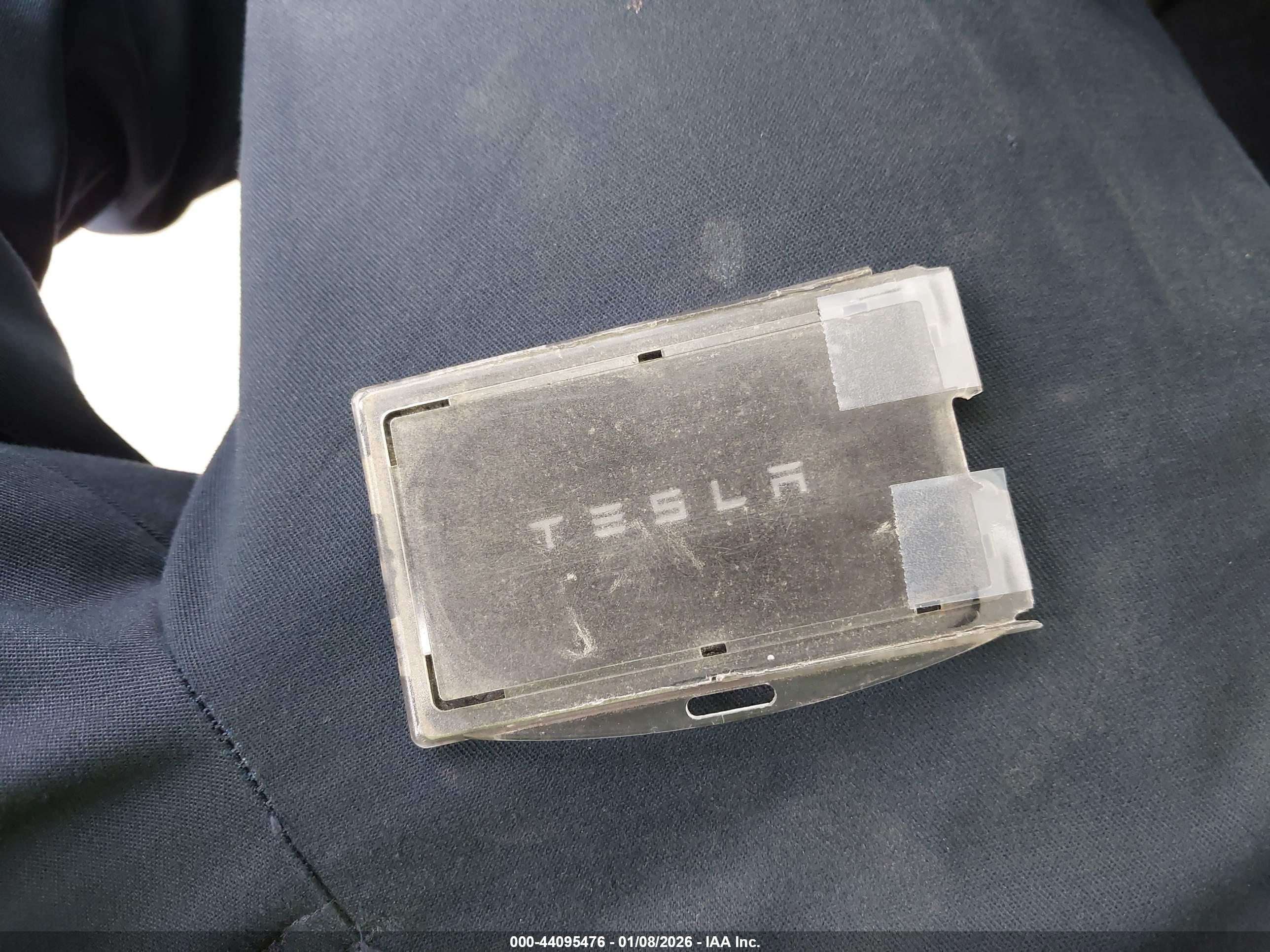TESLA MODEL image 11