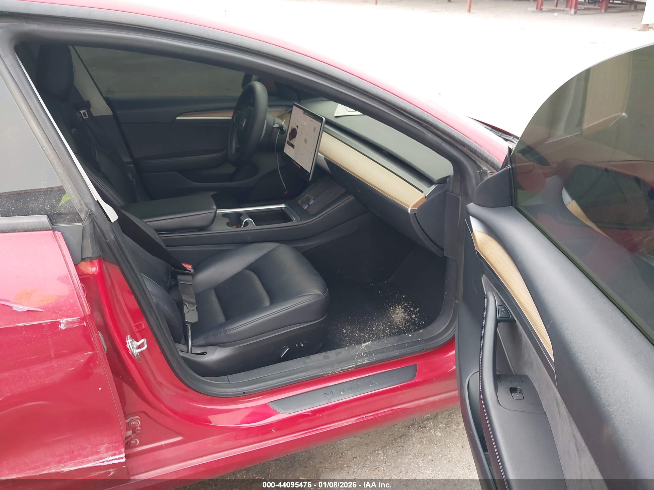 TESLA MODEL image 5