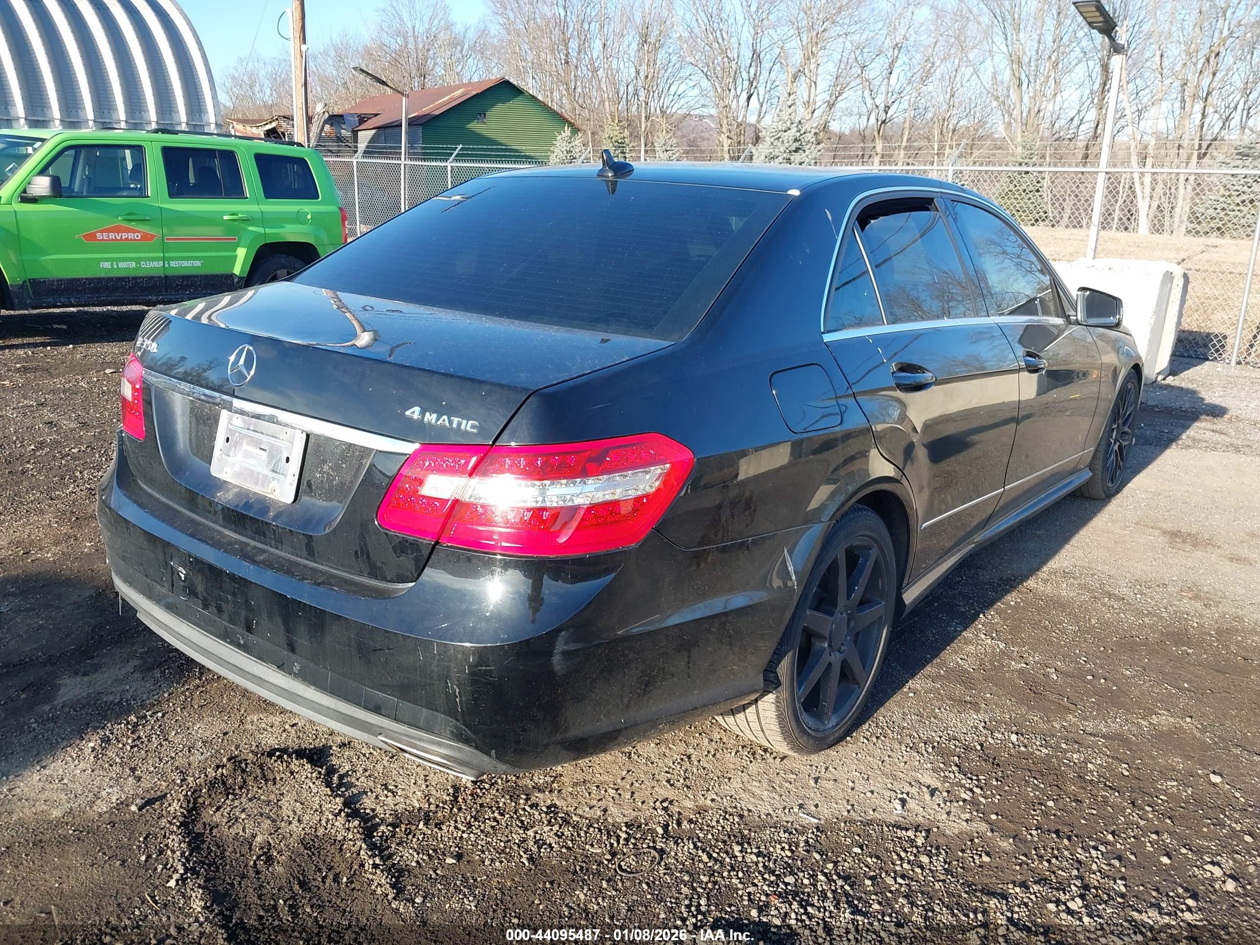 MERCEDES-BENZ E image 4