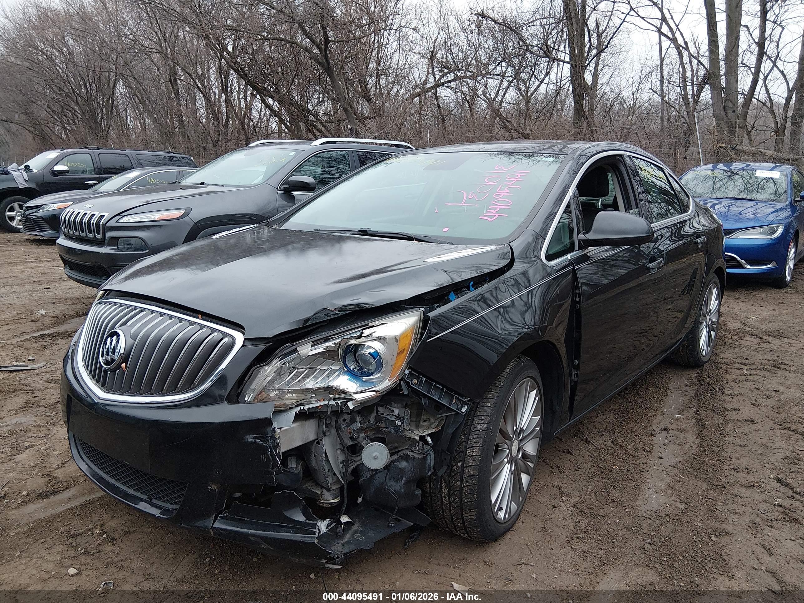BUICK VERANO image 2