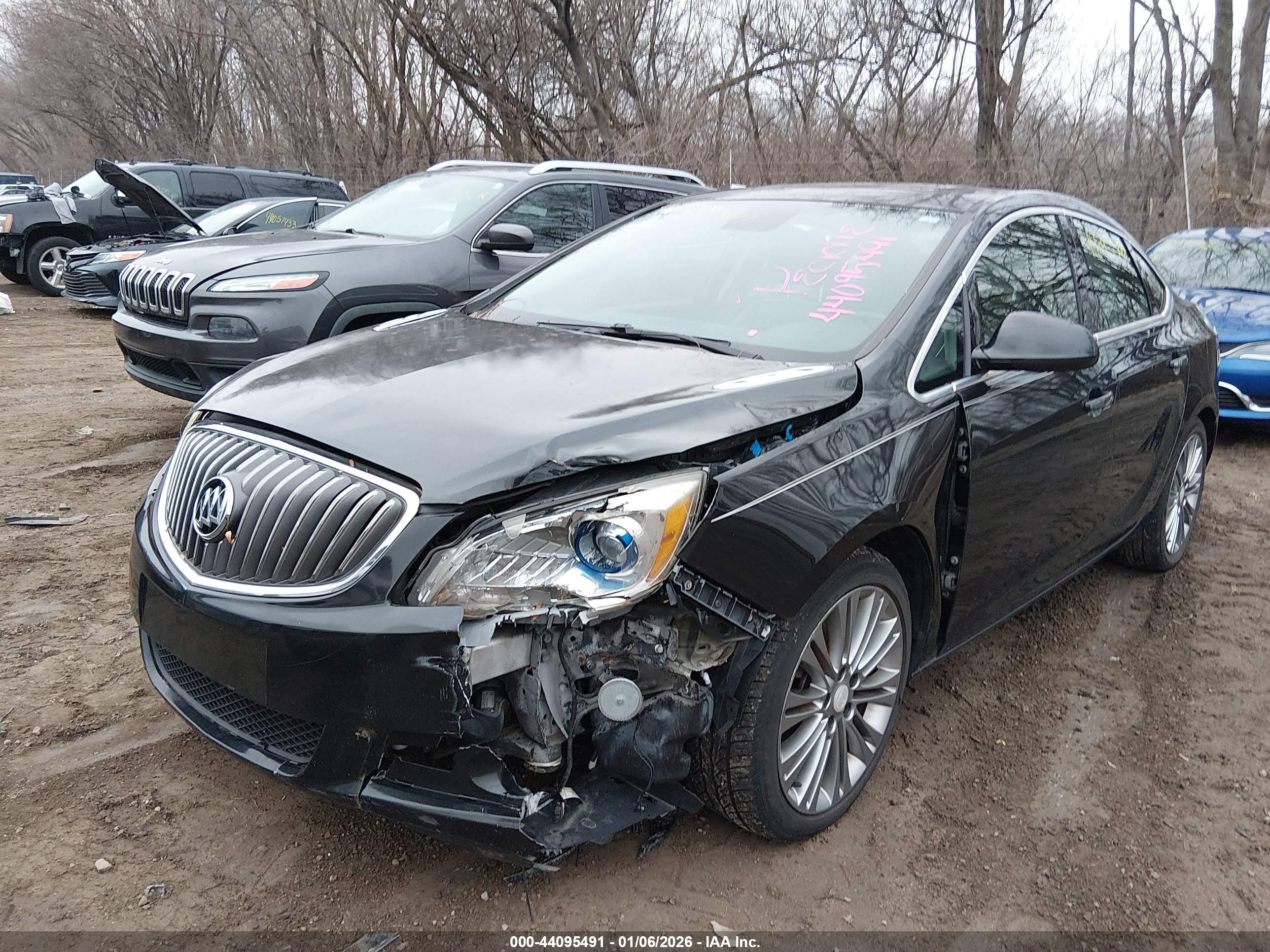 BUICK VERANO image 6