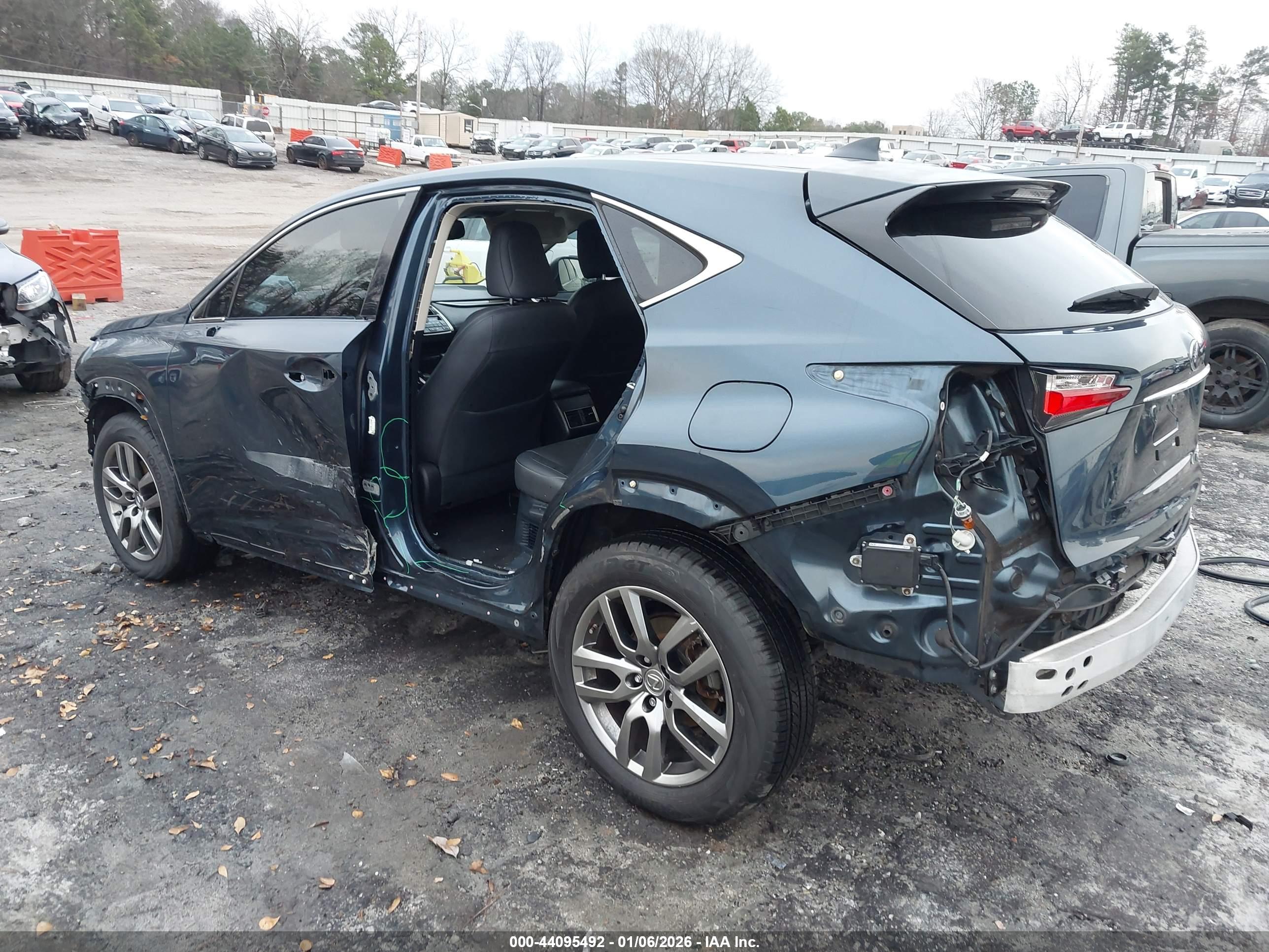 LEXUS NX image 3