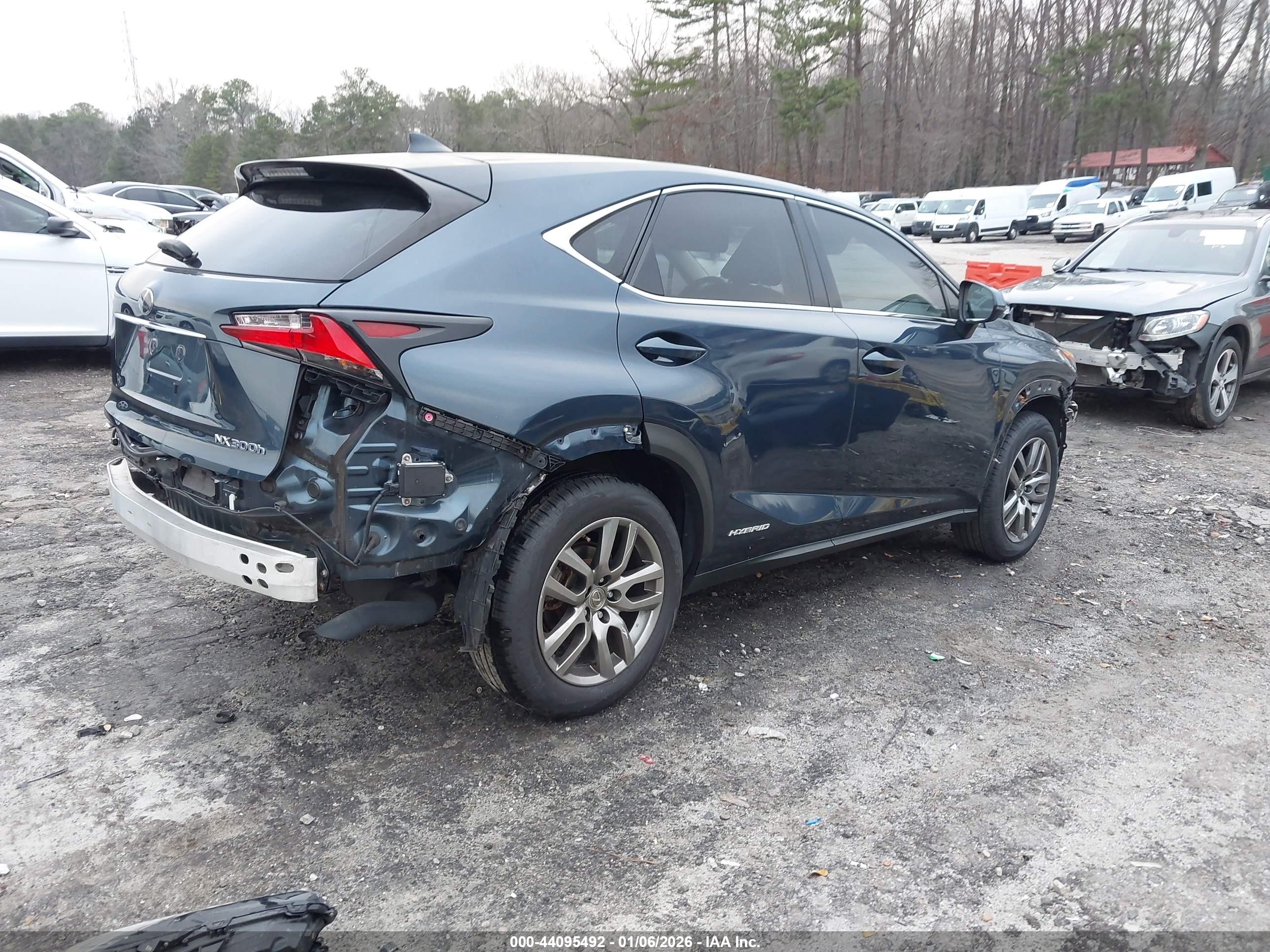 LEXUS NX image 4