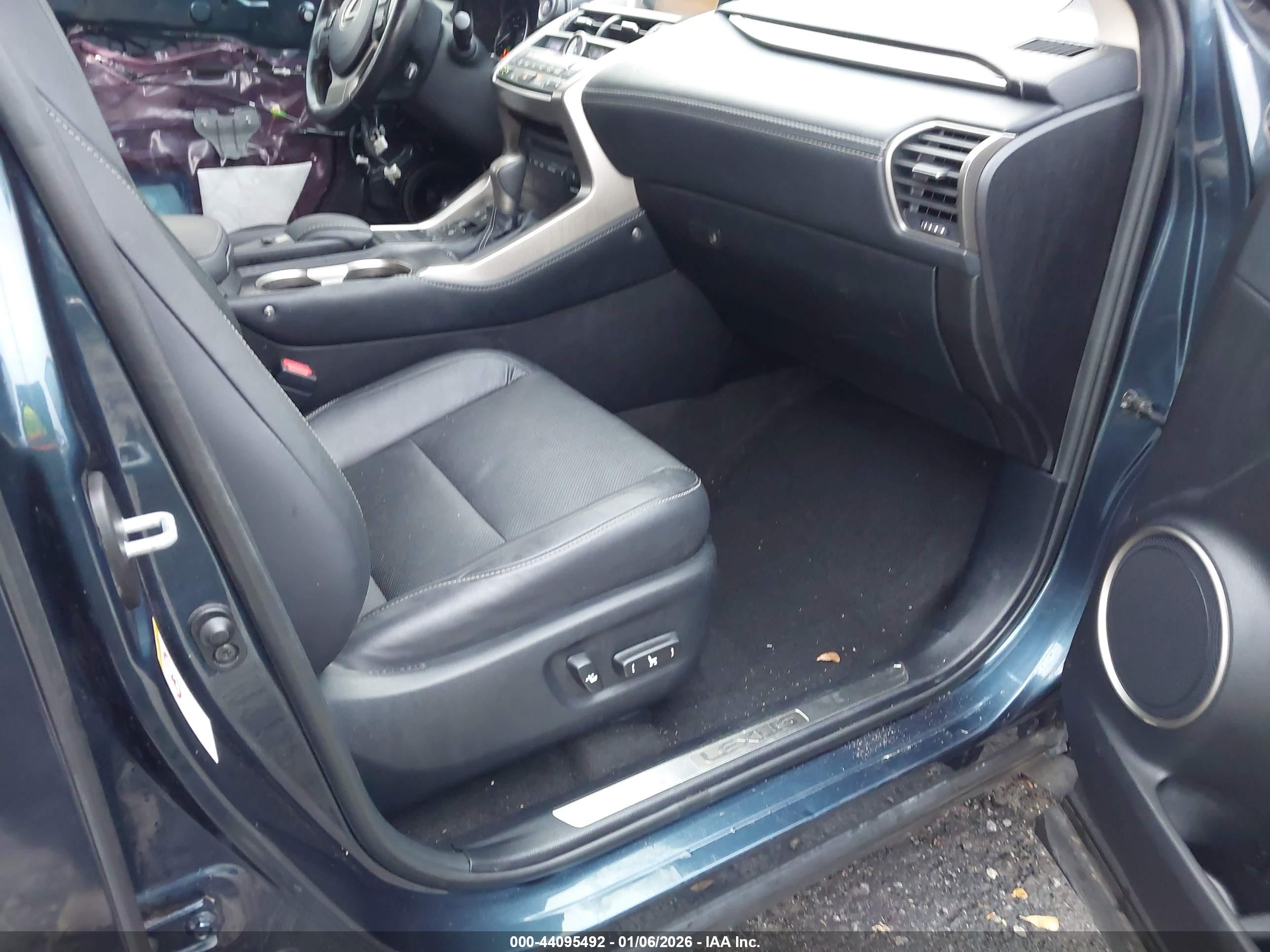 LEXUS NX image 5