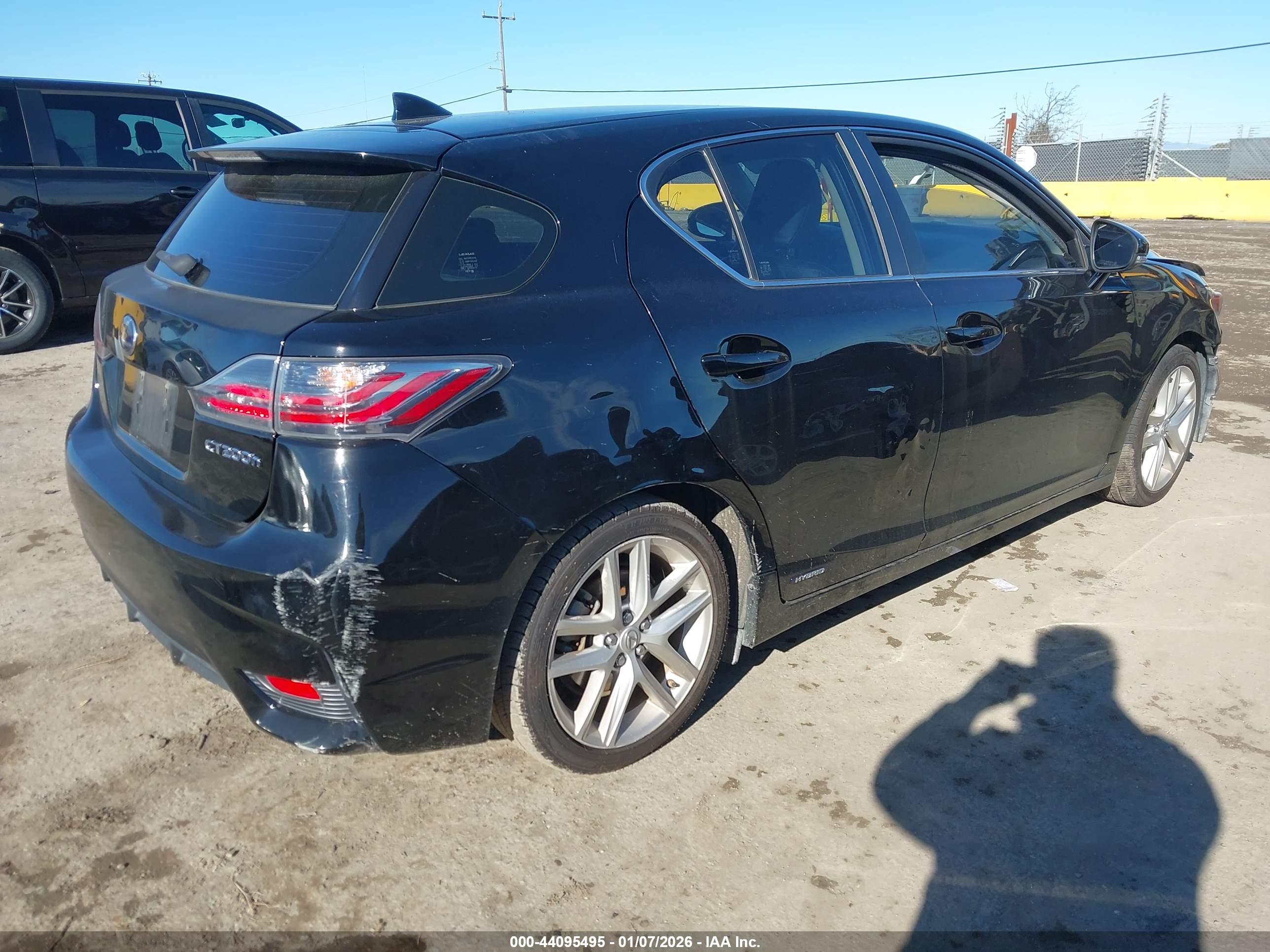 LEXUS CT image 4
