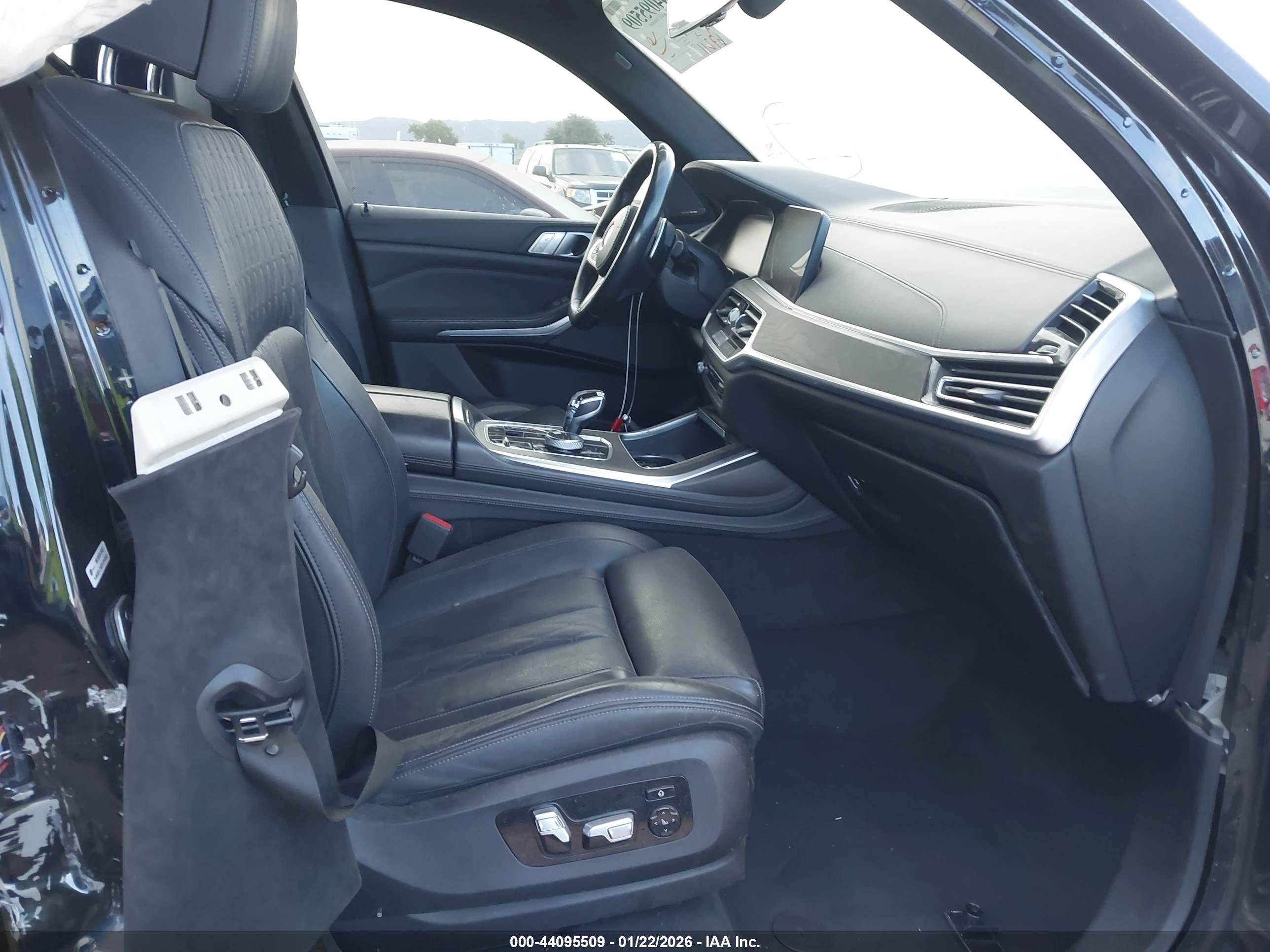 BMW X7 image 5