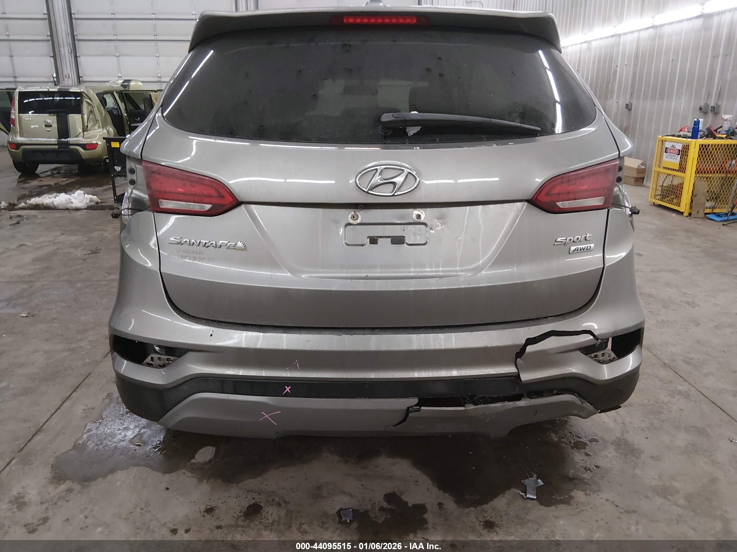 HYUNDAI SANTA image 6