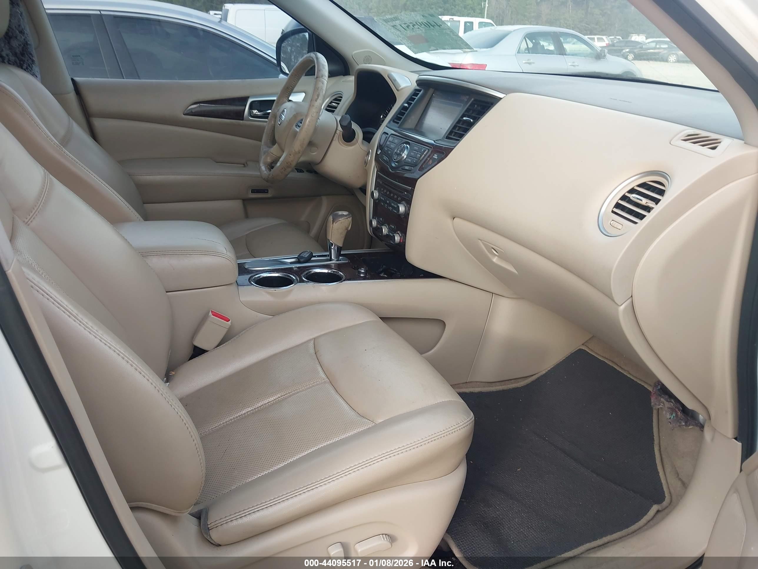 NISSAN PATHFINDER image 5