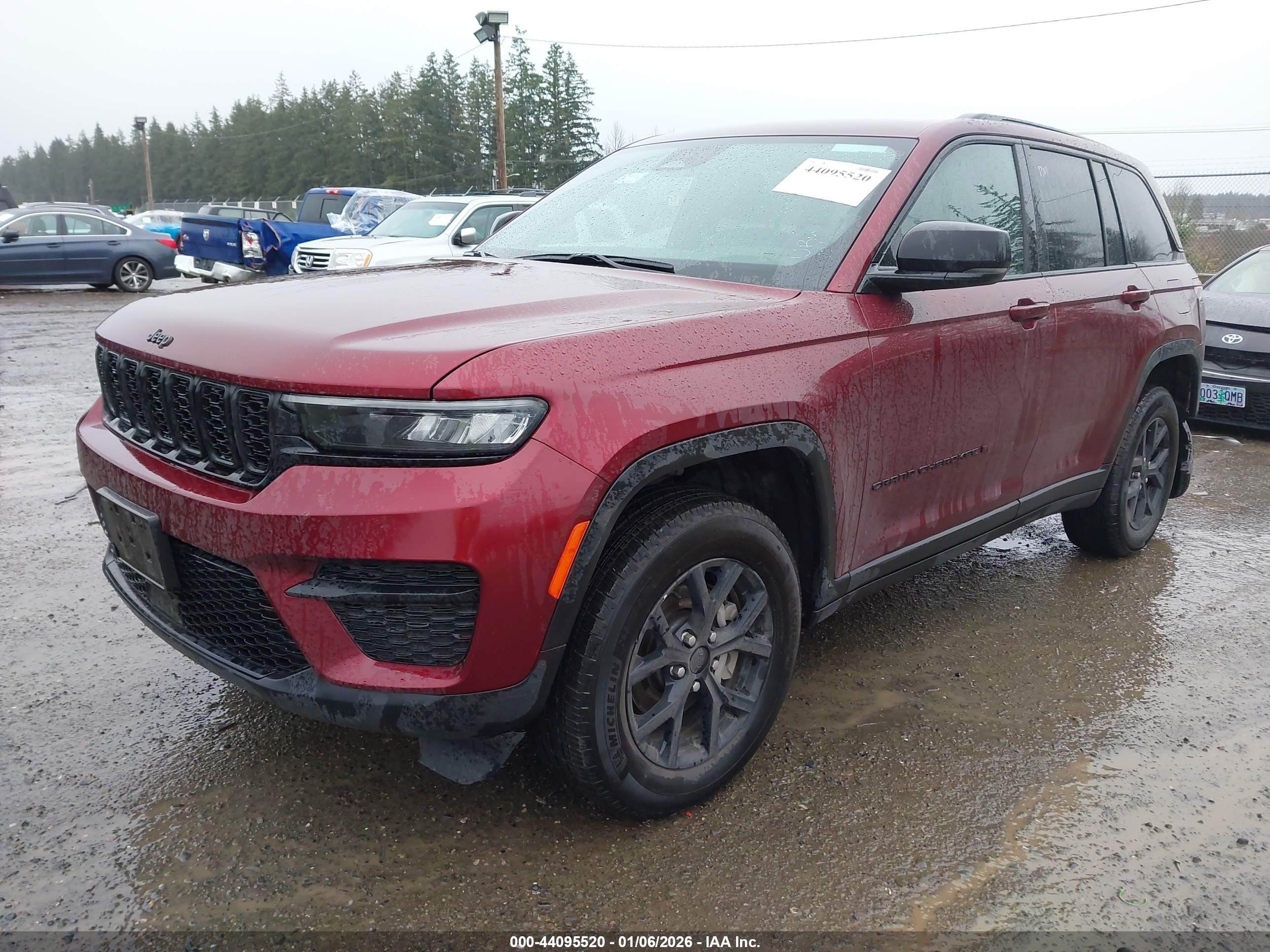 JEEP GRAND image 2