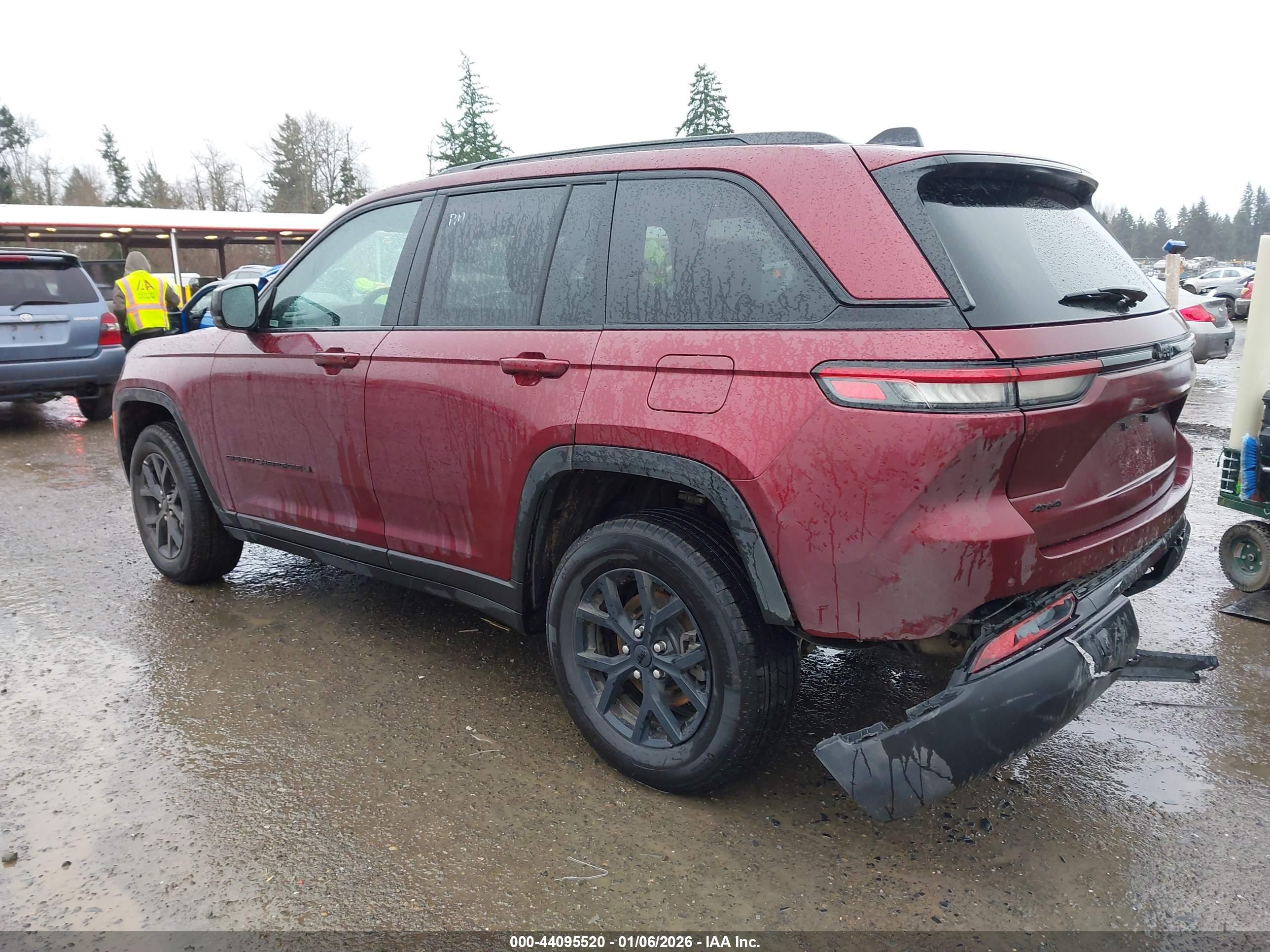 JEEP GRAND image 3