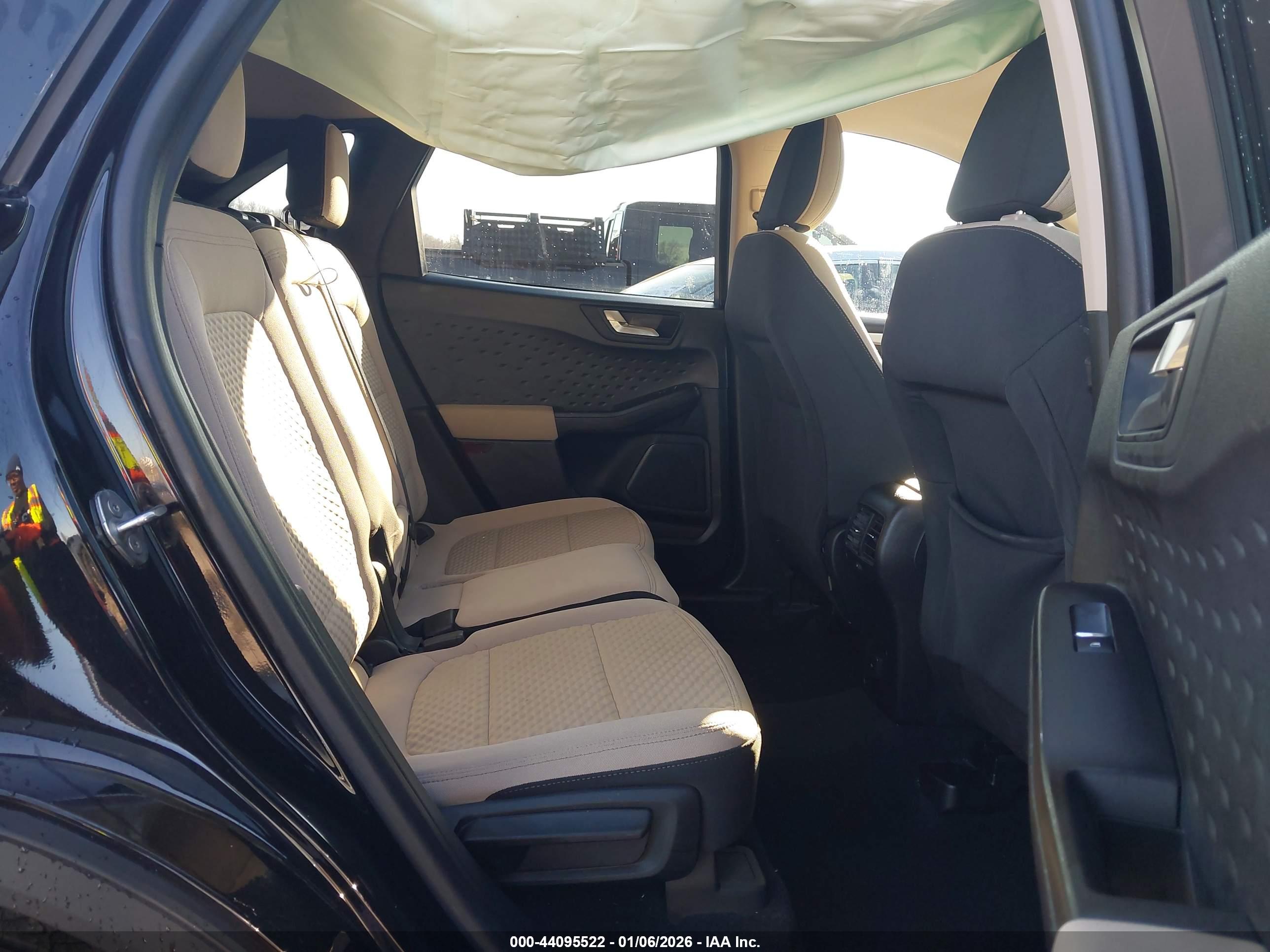 FORD ESCAPE image 8